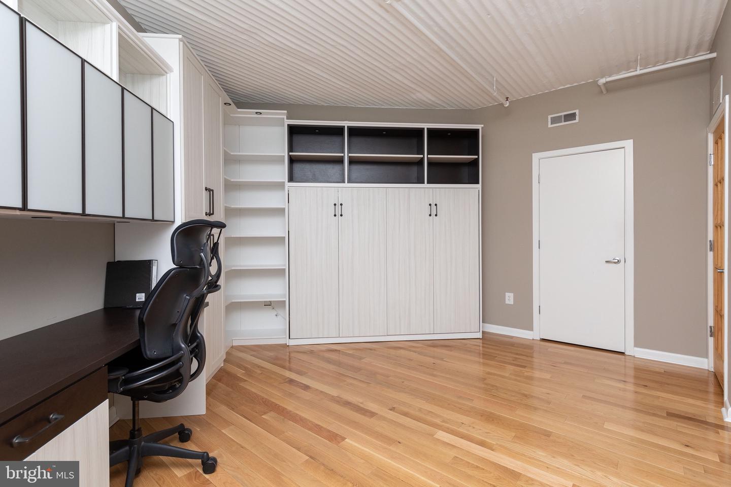 2200-28 Arch St #810