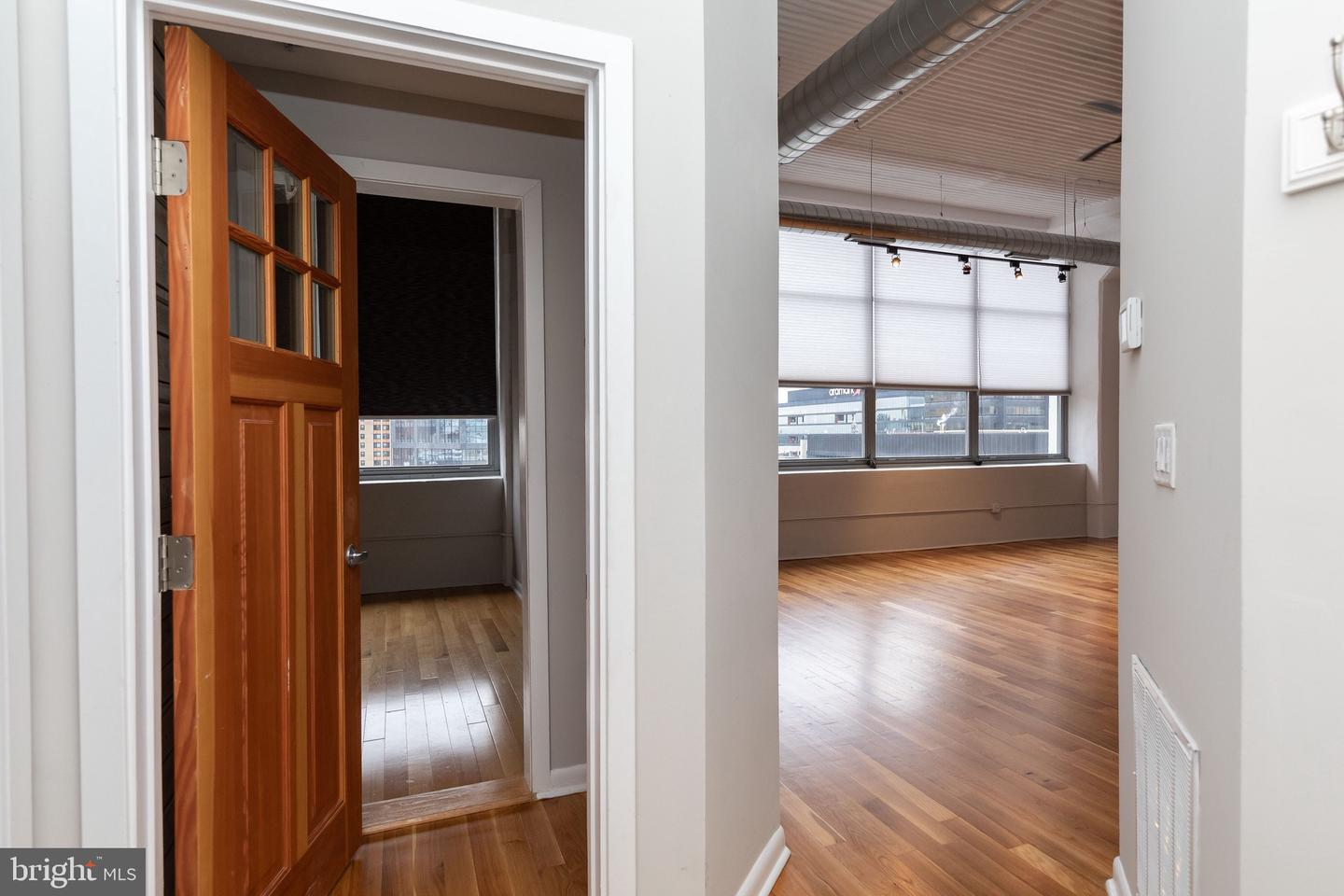 2200-28 Arch St #810