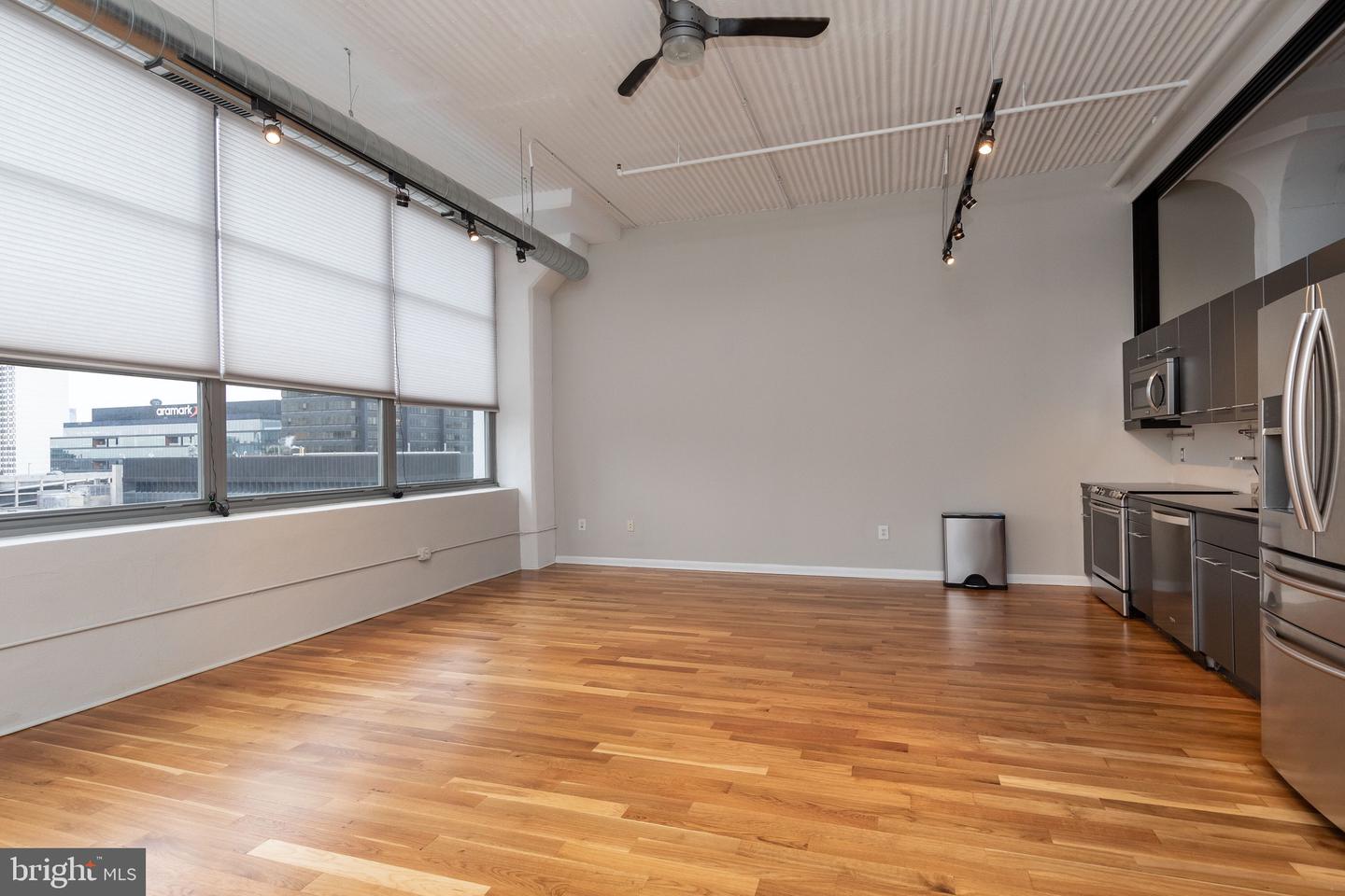 2200-28 Arch St #810