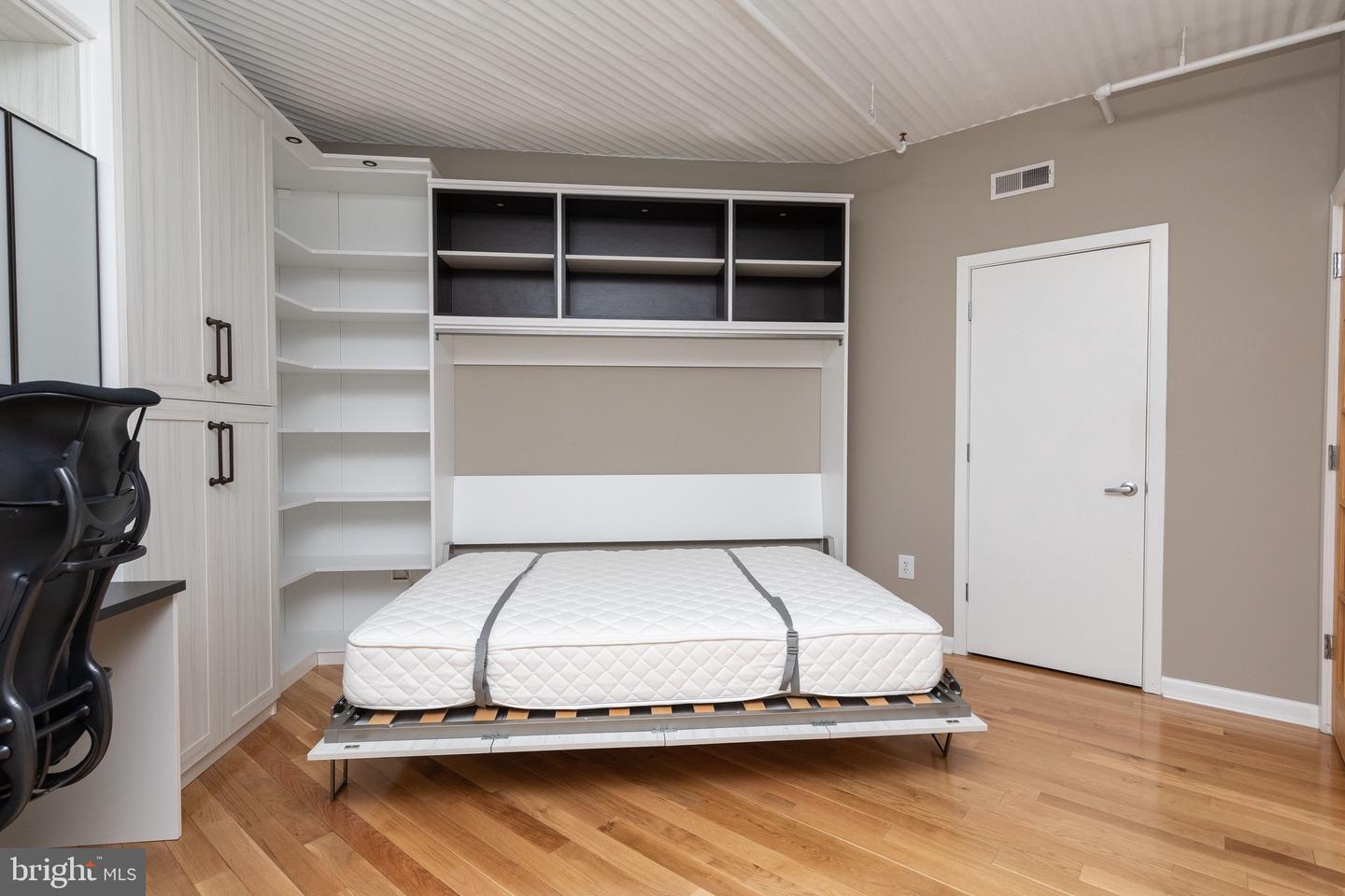 2200-28 Arch St #810