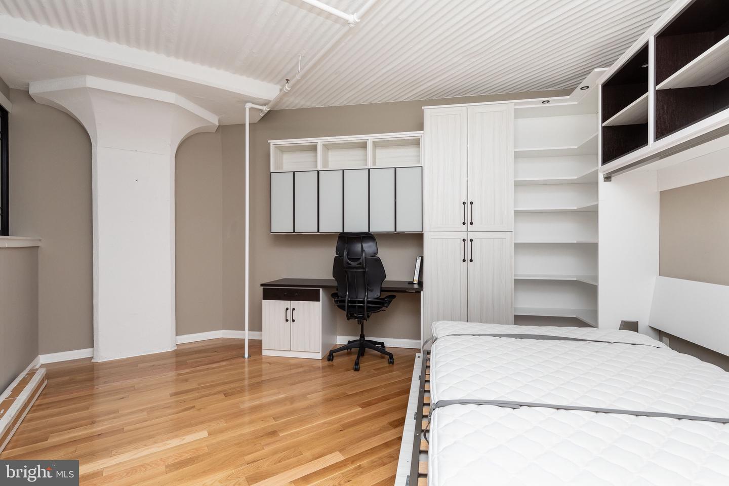 2200-28 Arch St #810