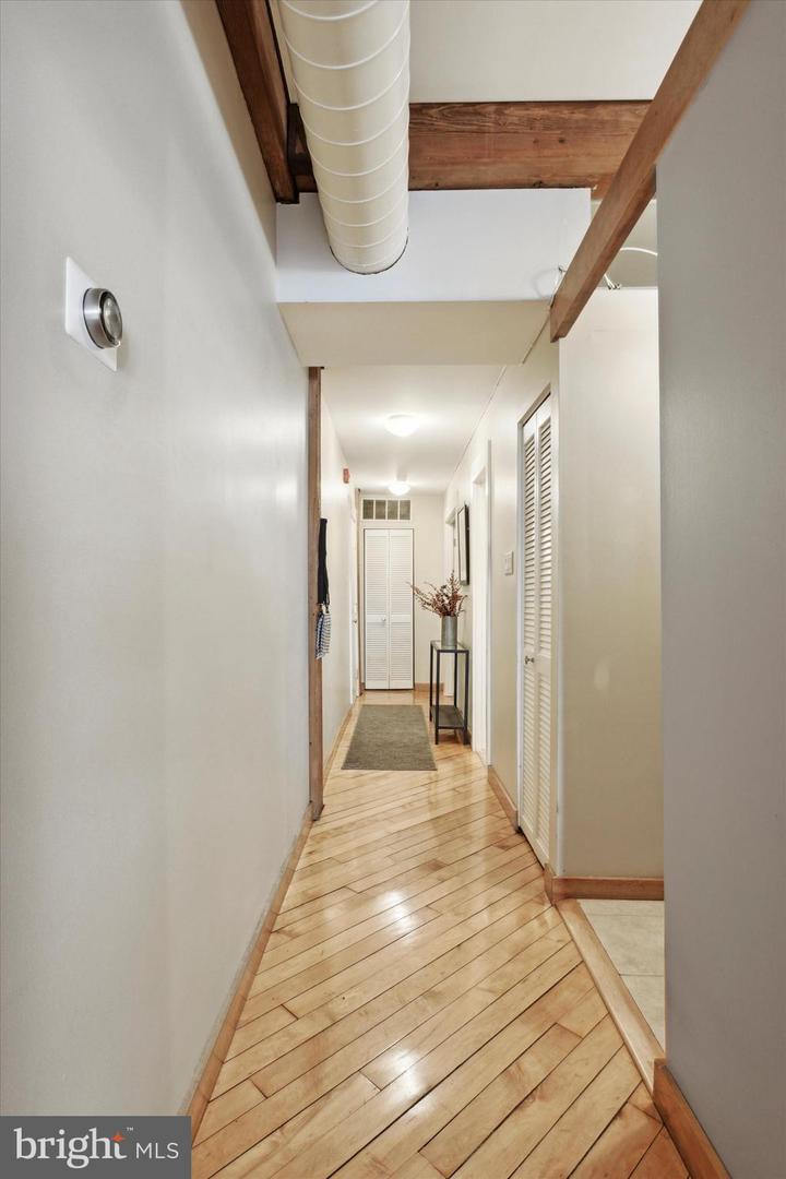 122-24 Chestnut St #301