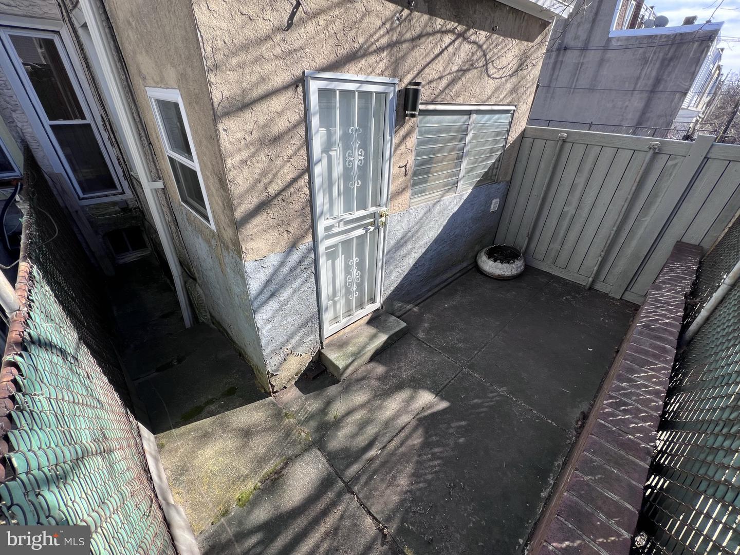 2552 N 32nd St