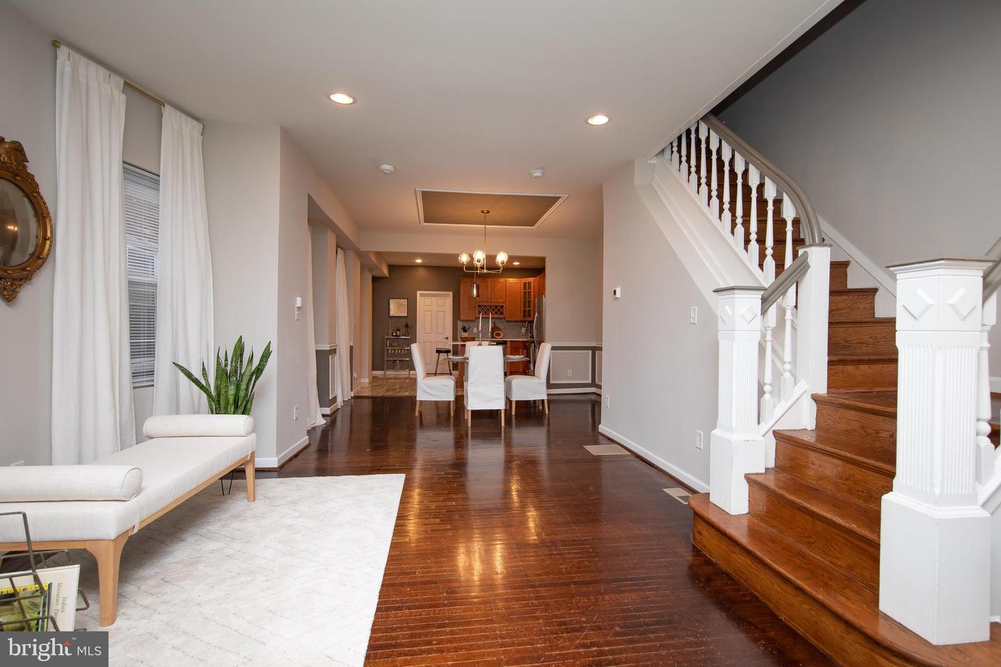 5119 Locust St