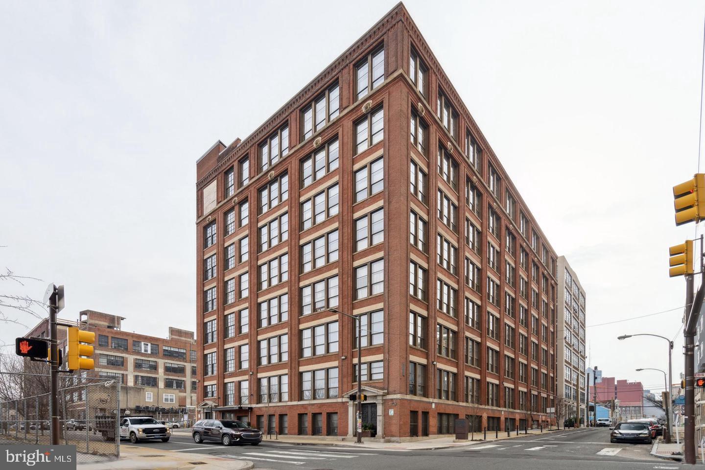 1238 Callowhill St #403