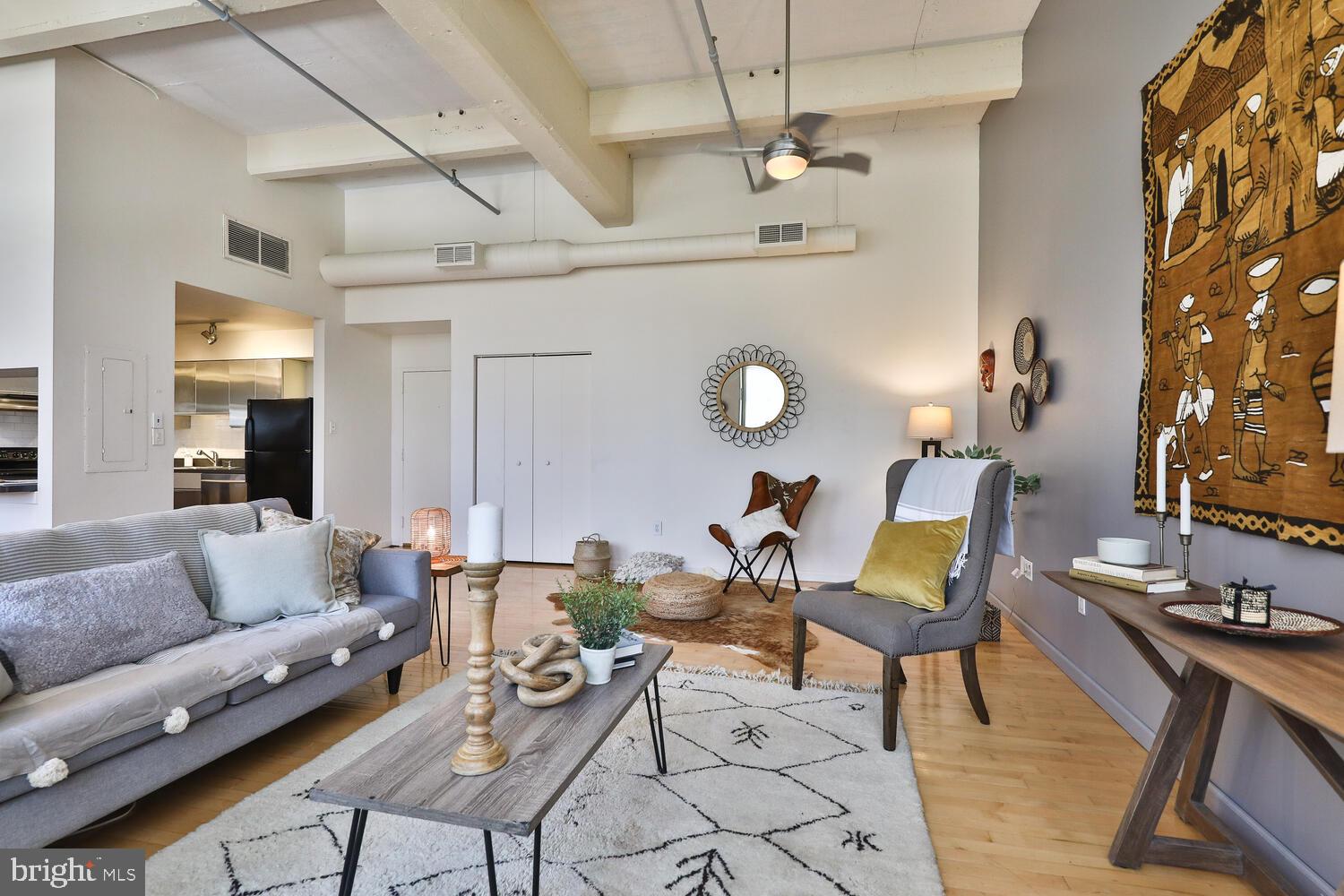 1238 Callowhill St #403