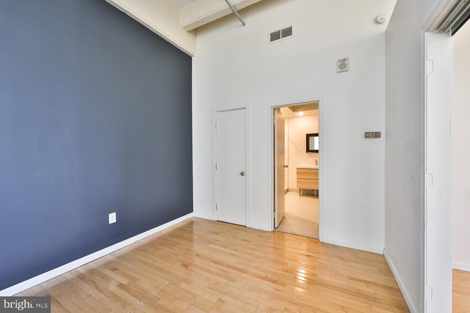 1238 Callowhill St #403