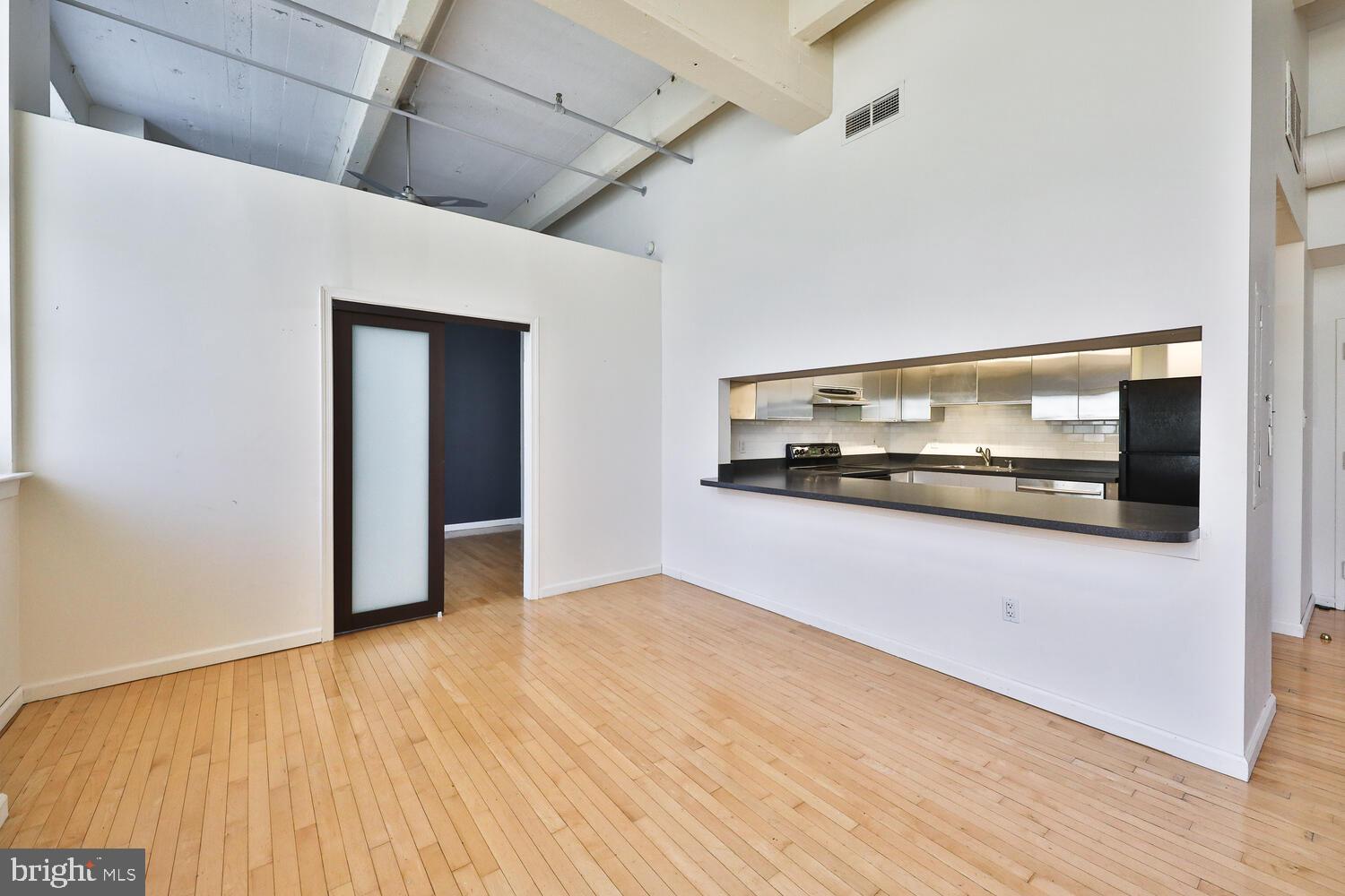 1238 Callowhill St #403