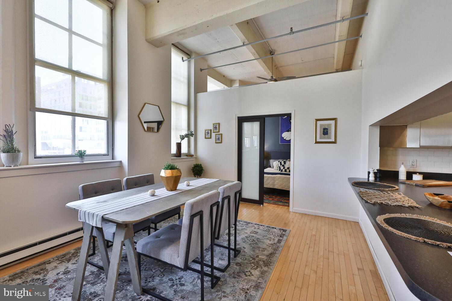 1238 Callowhill St #403