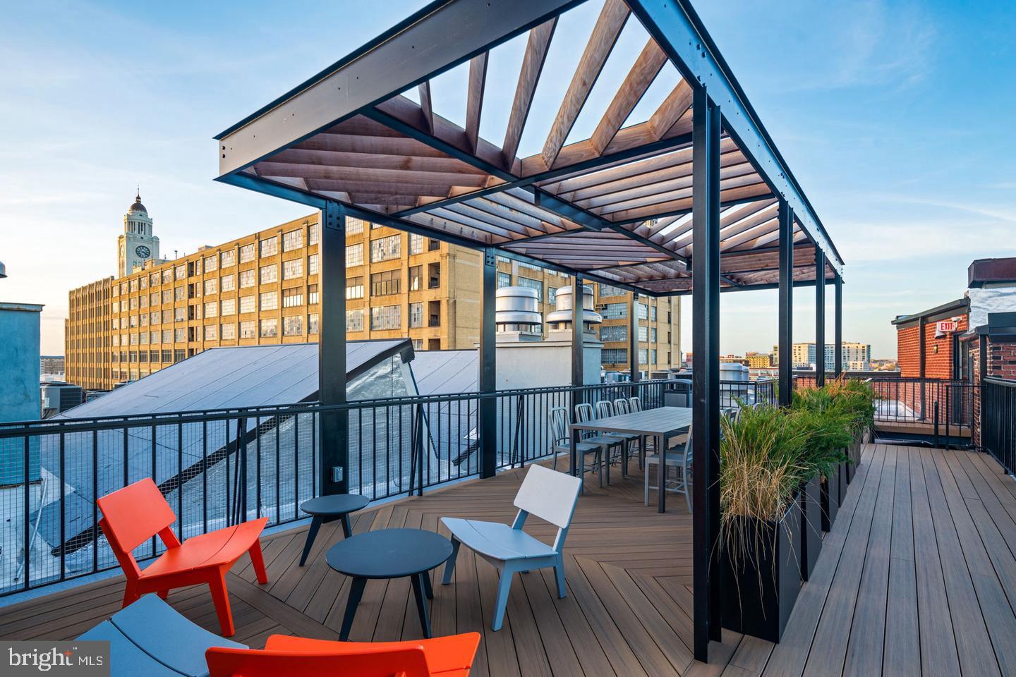 1238 Callowhill St #403