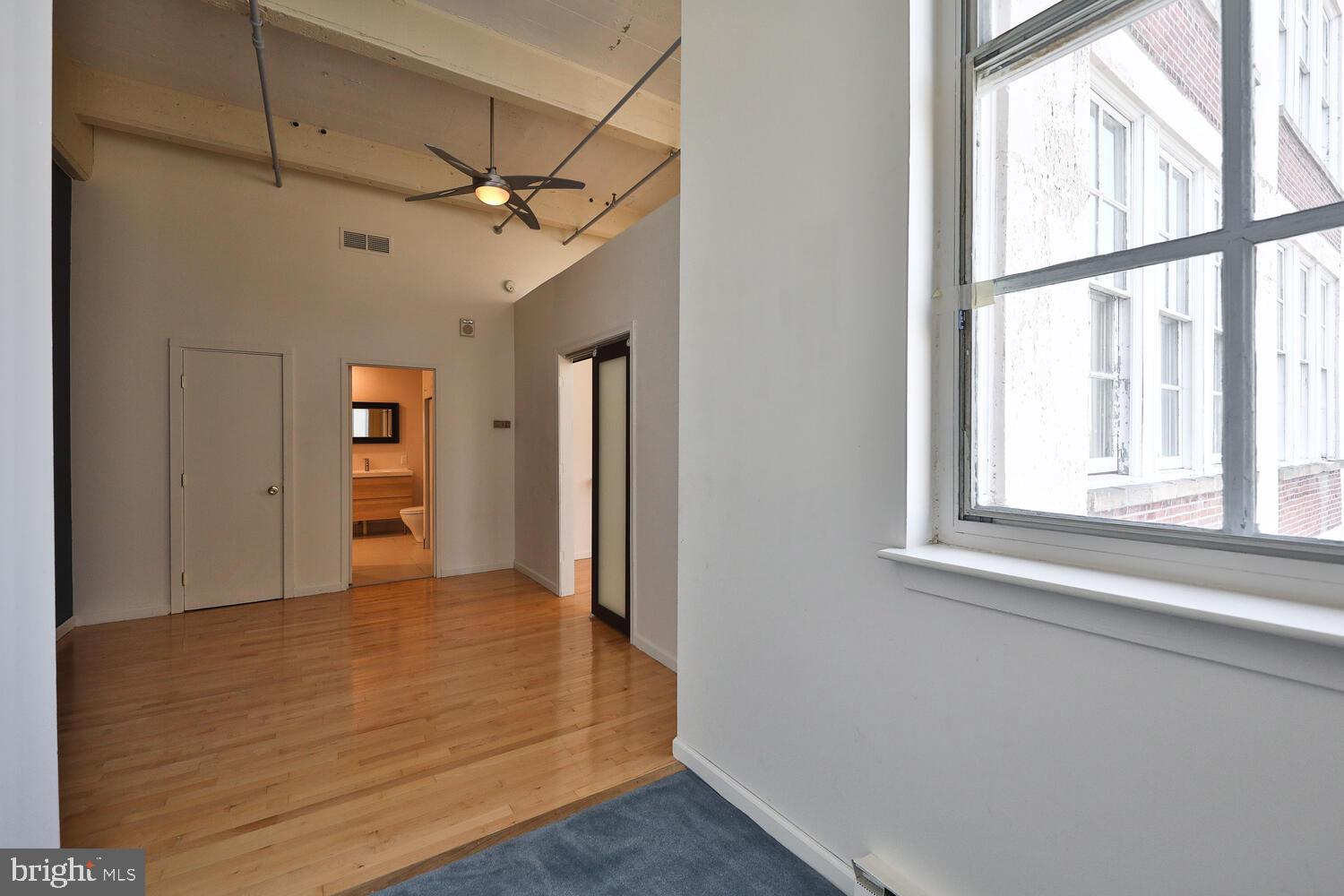 1238 Callowhill St #403