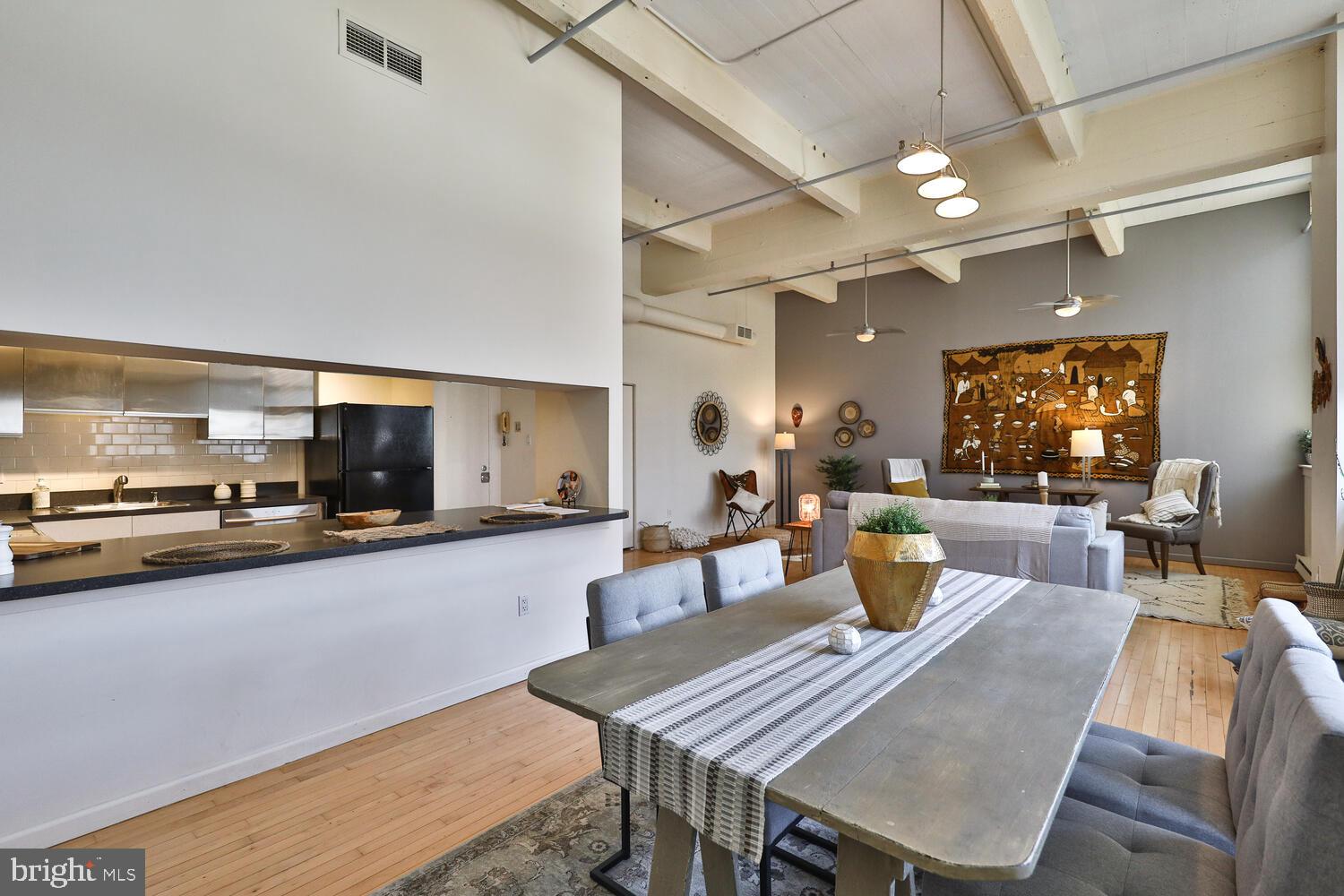 1238 Callowhill St #403