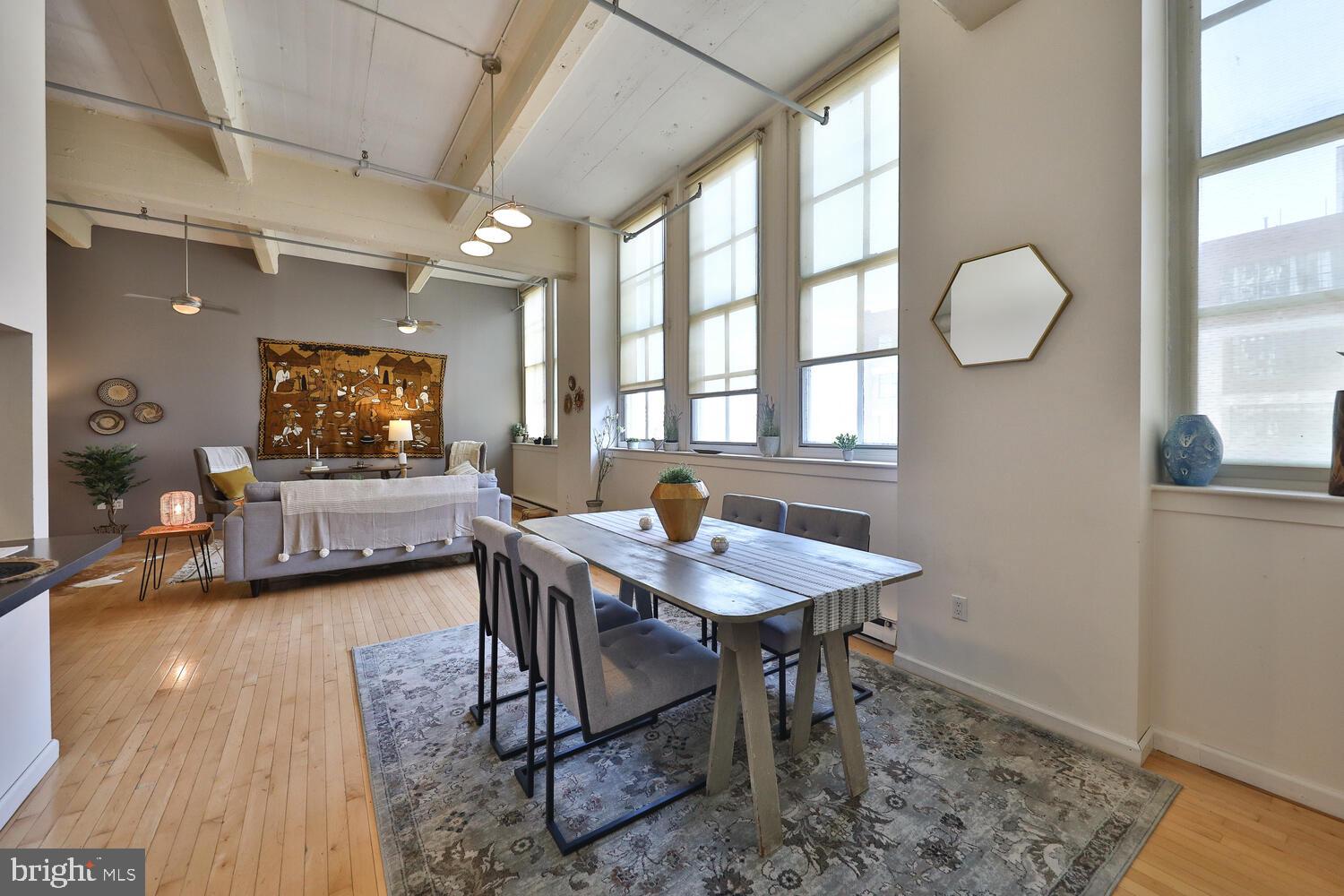 1238 Callowhill St #403