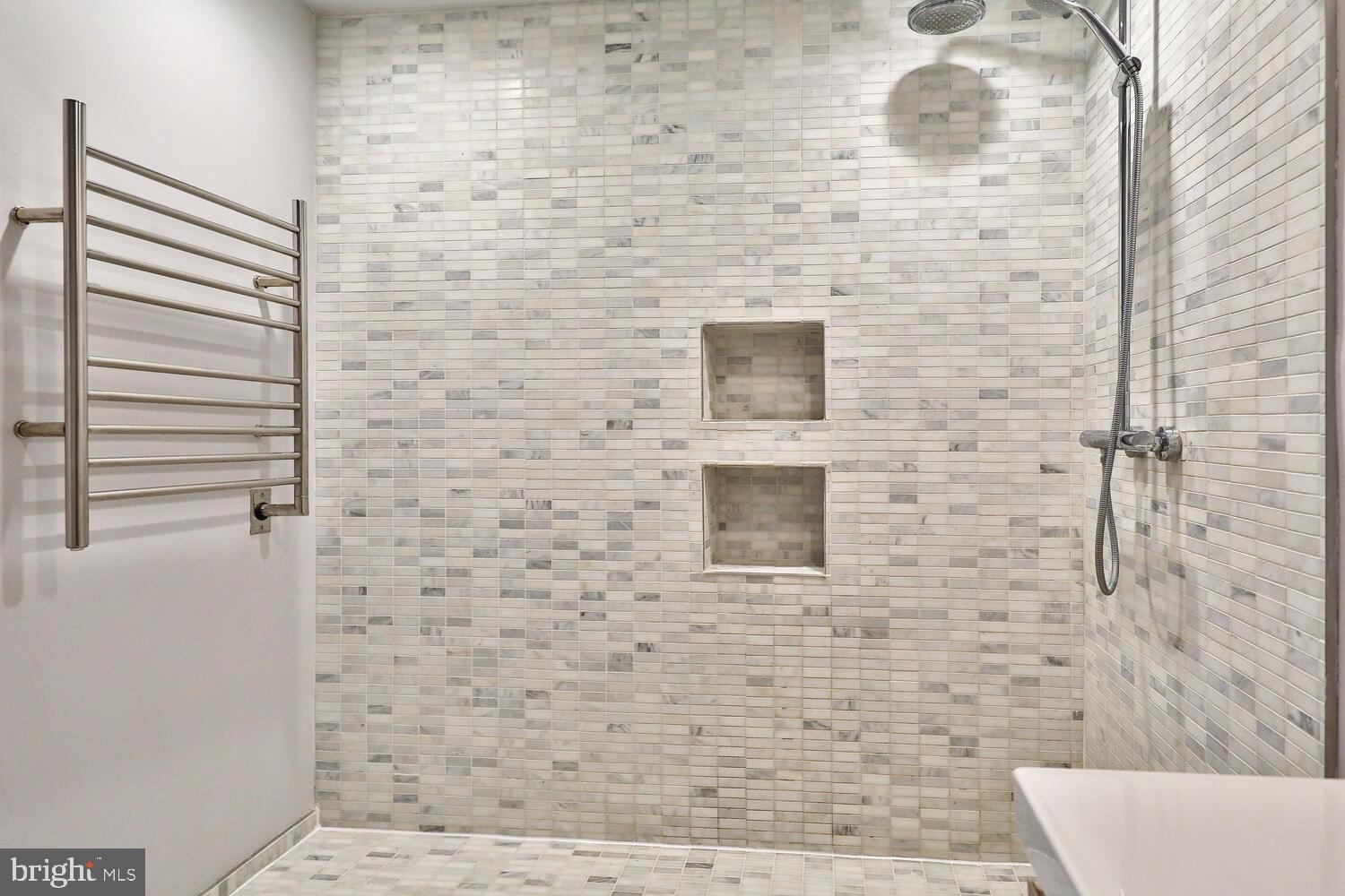 1238 Callowhill St #403