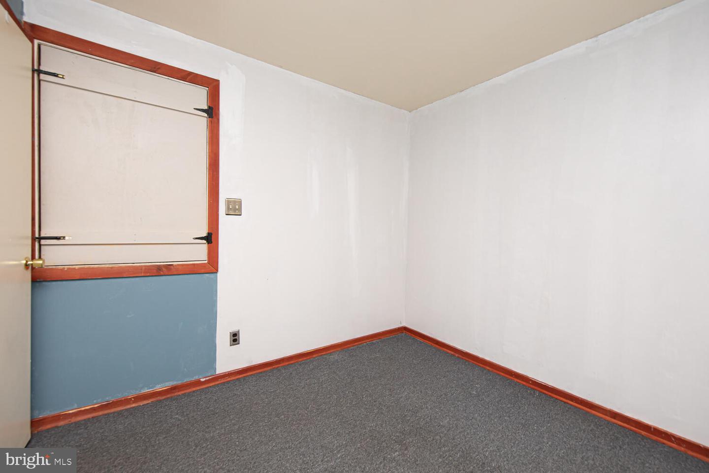 1550 E Montgomery Ave #2