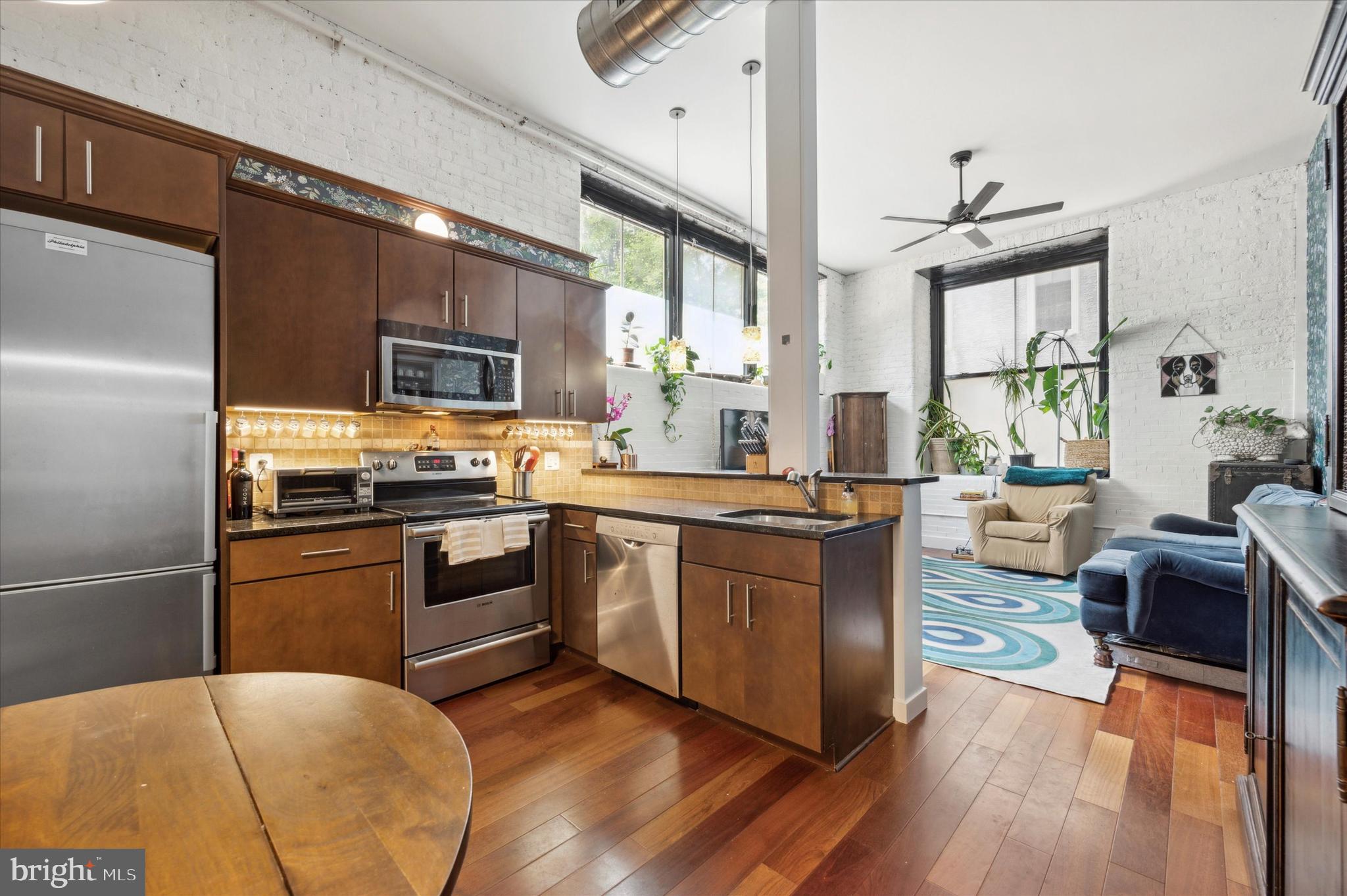 1201-15 Fitzwater St #102