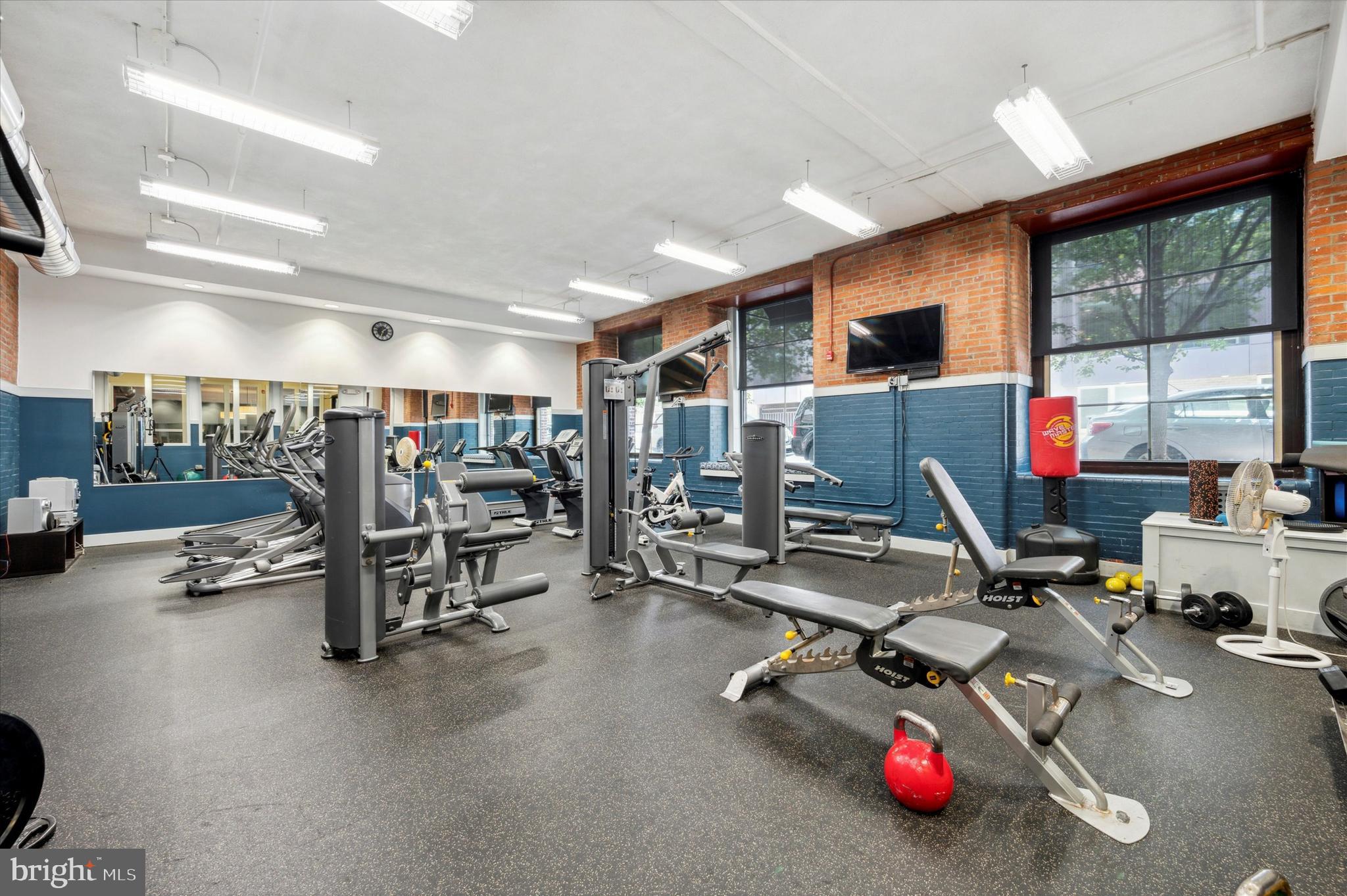 1201-15 Fitzwater St #102