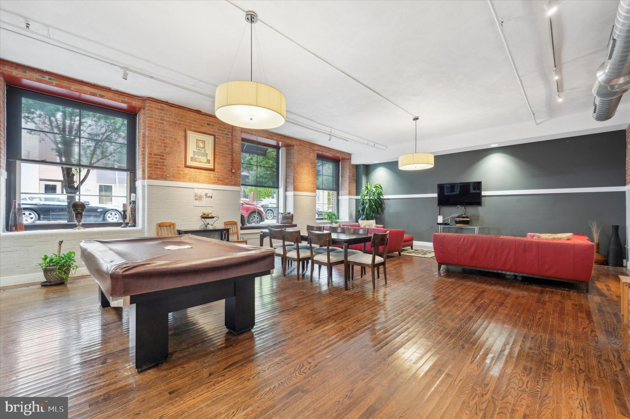 1201-15 Fitzwater St #102