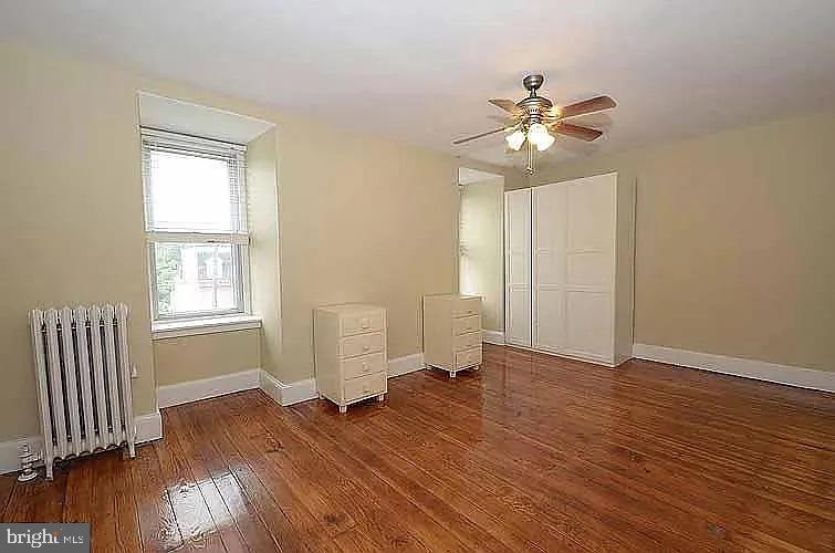 221 Rochelle Ave