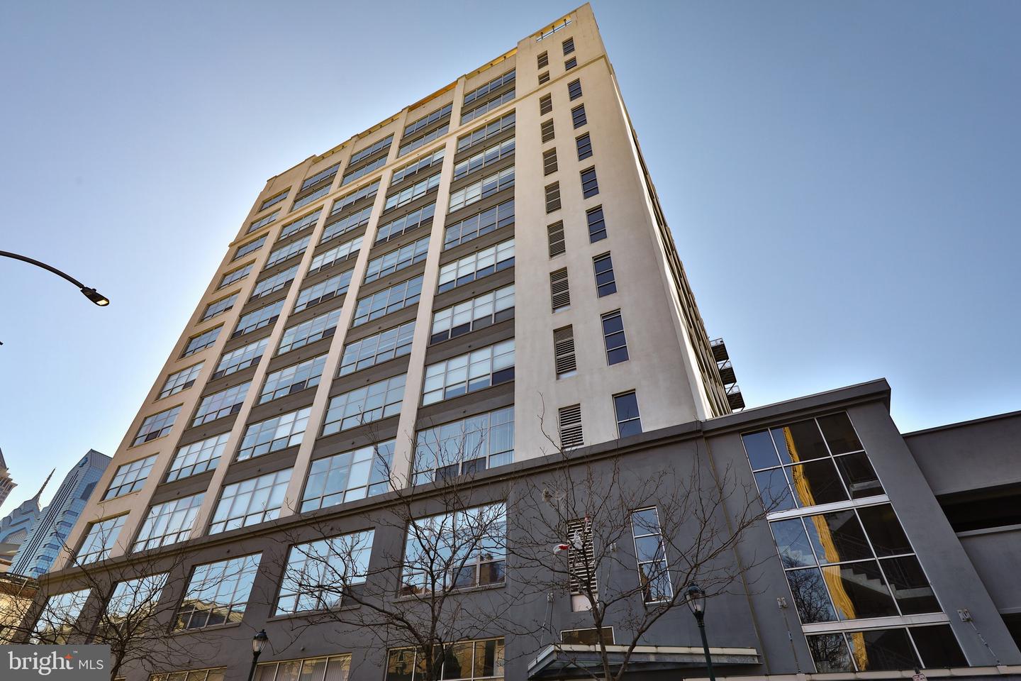2200 Arch St #715