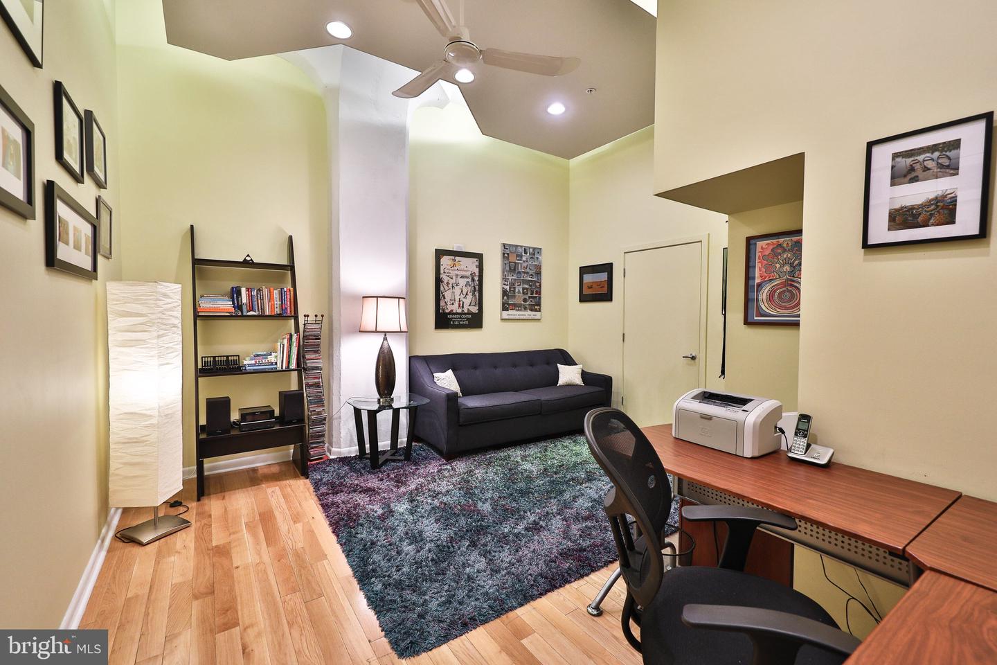 2200 Arch St #715
