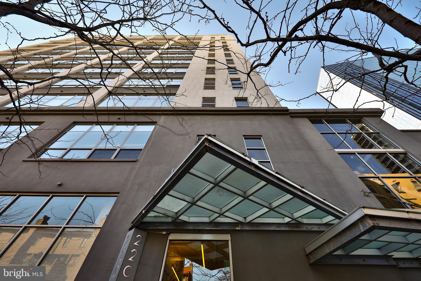 2200 Arch St #715