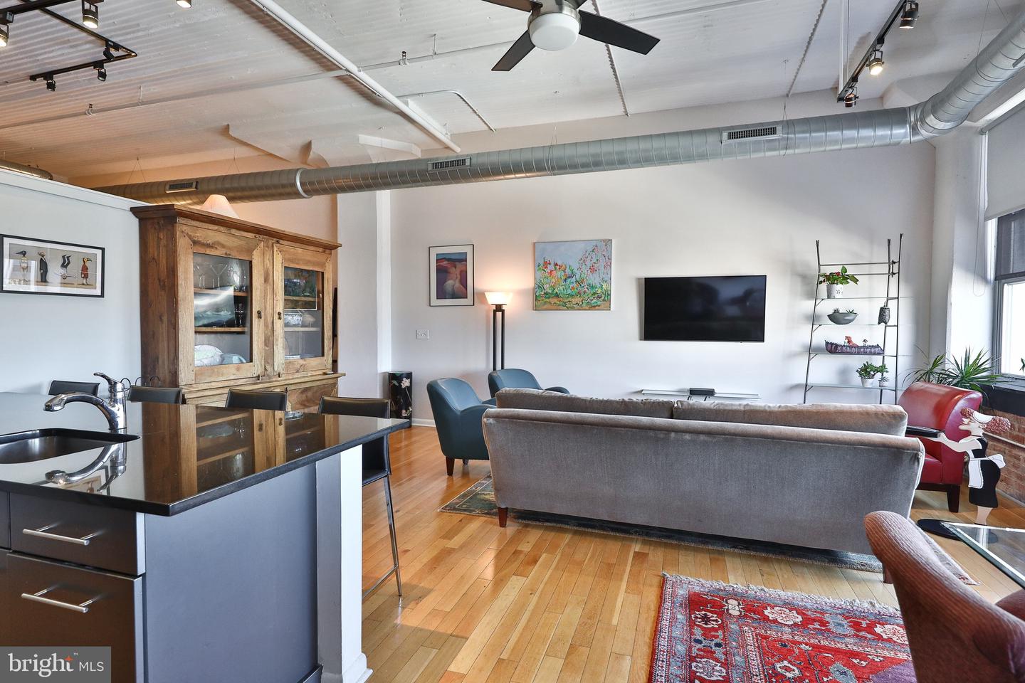 2200 Arch St #715