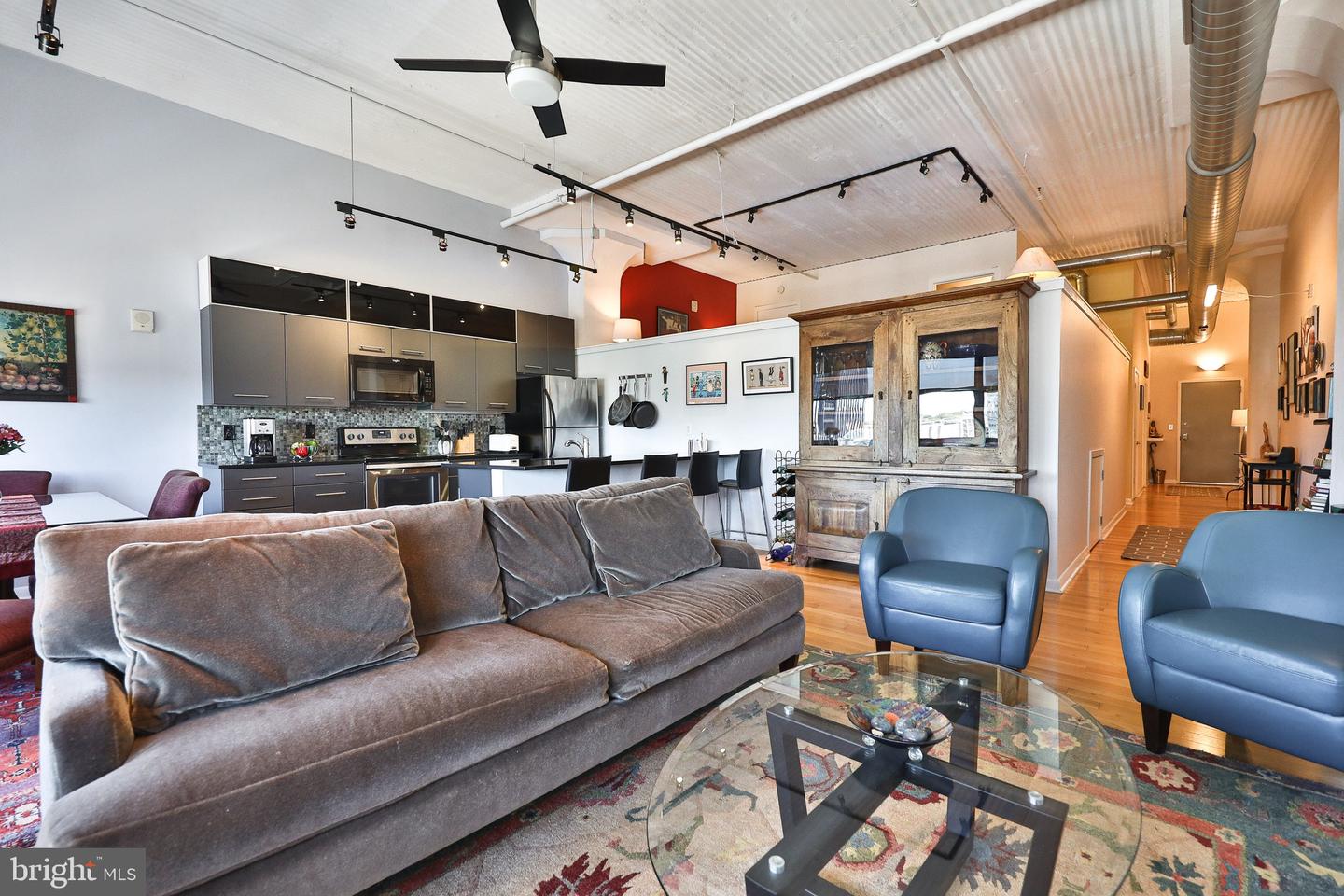 2200 Arch St #715