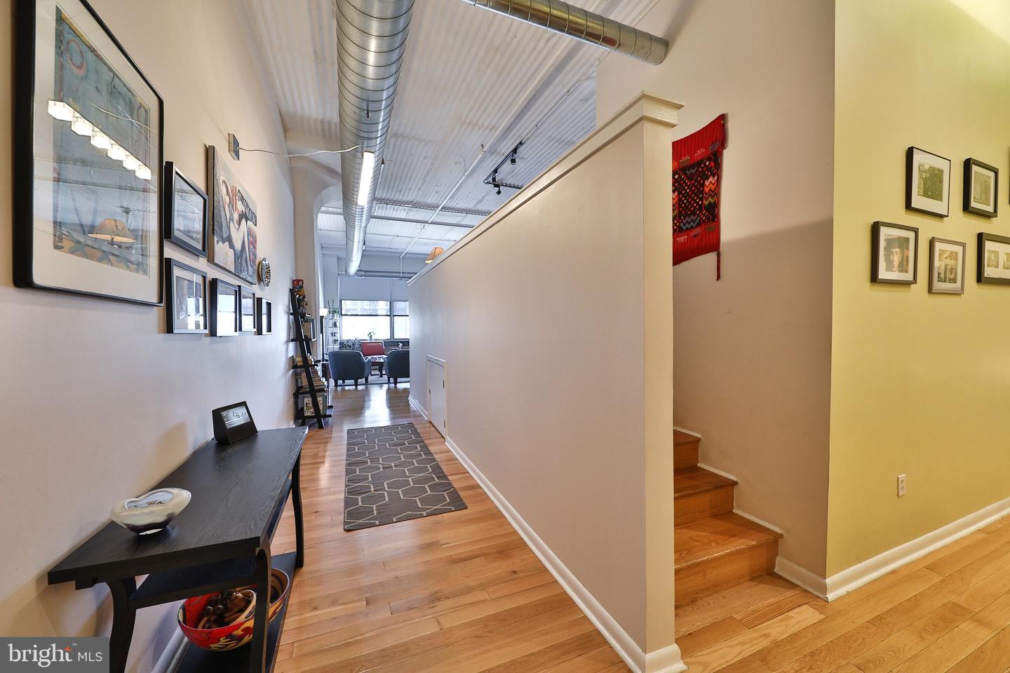 2200 Arch St #715
