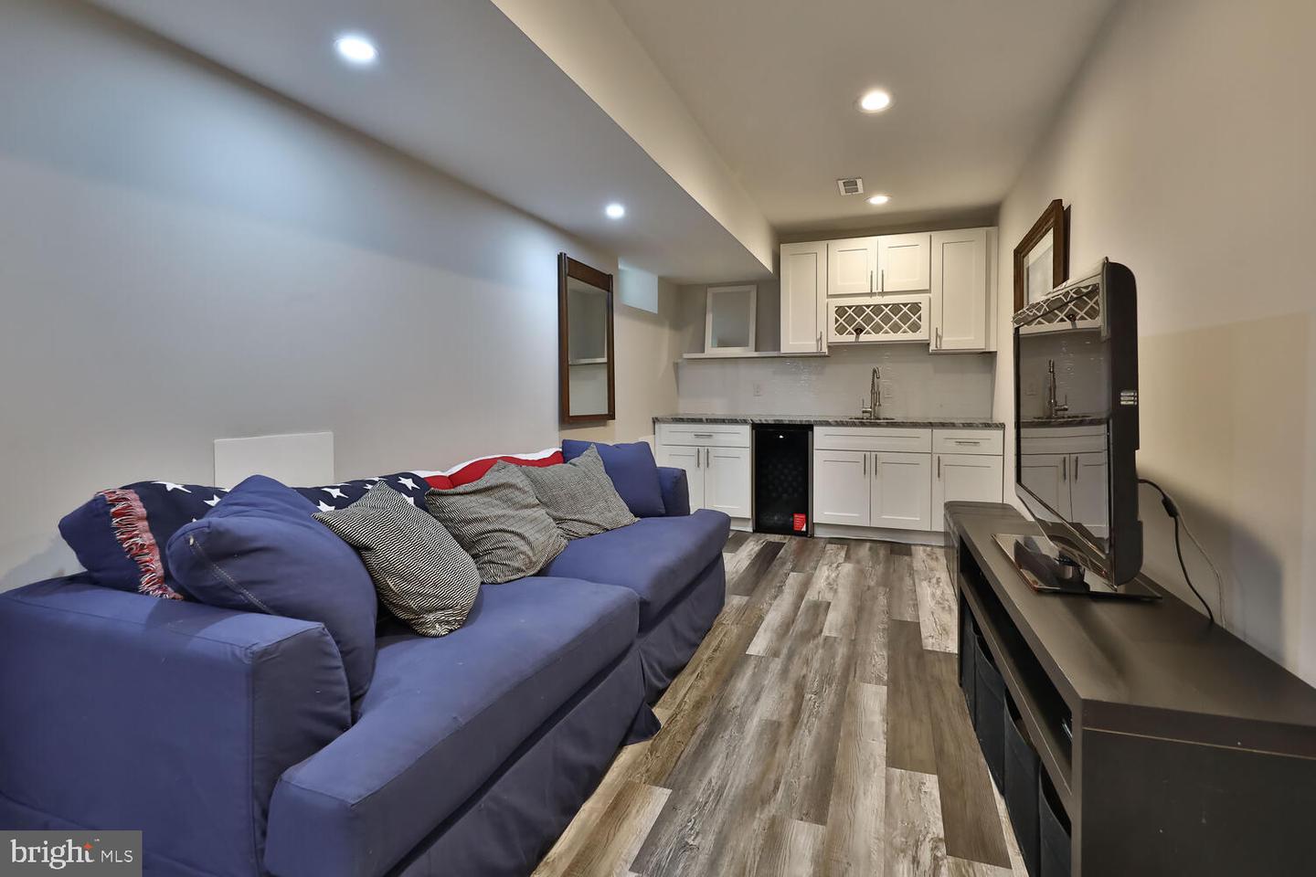 3130 W Montgomery Ave