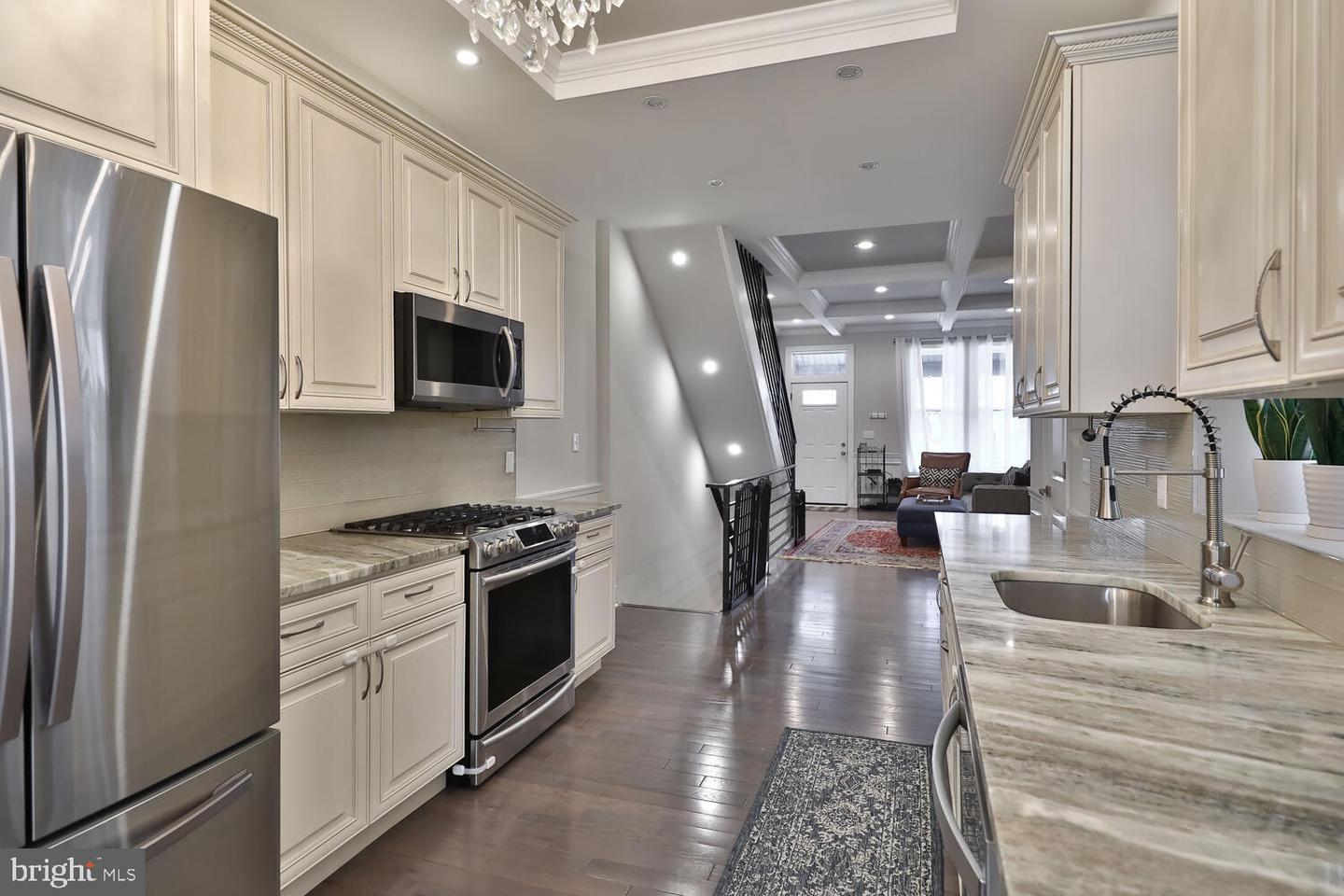 3130 W Montgomery Ave
