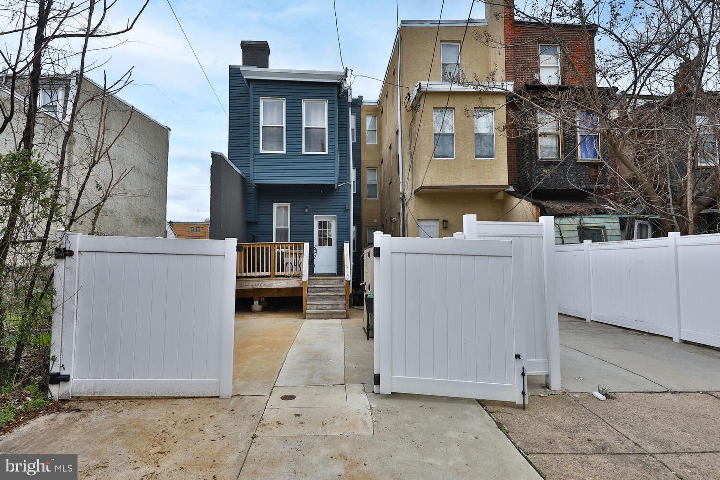 3130 W Montgomery Ave