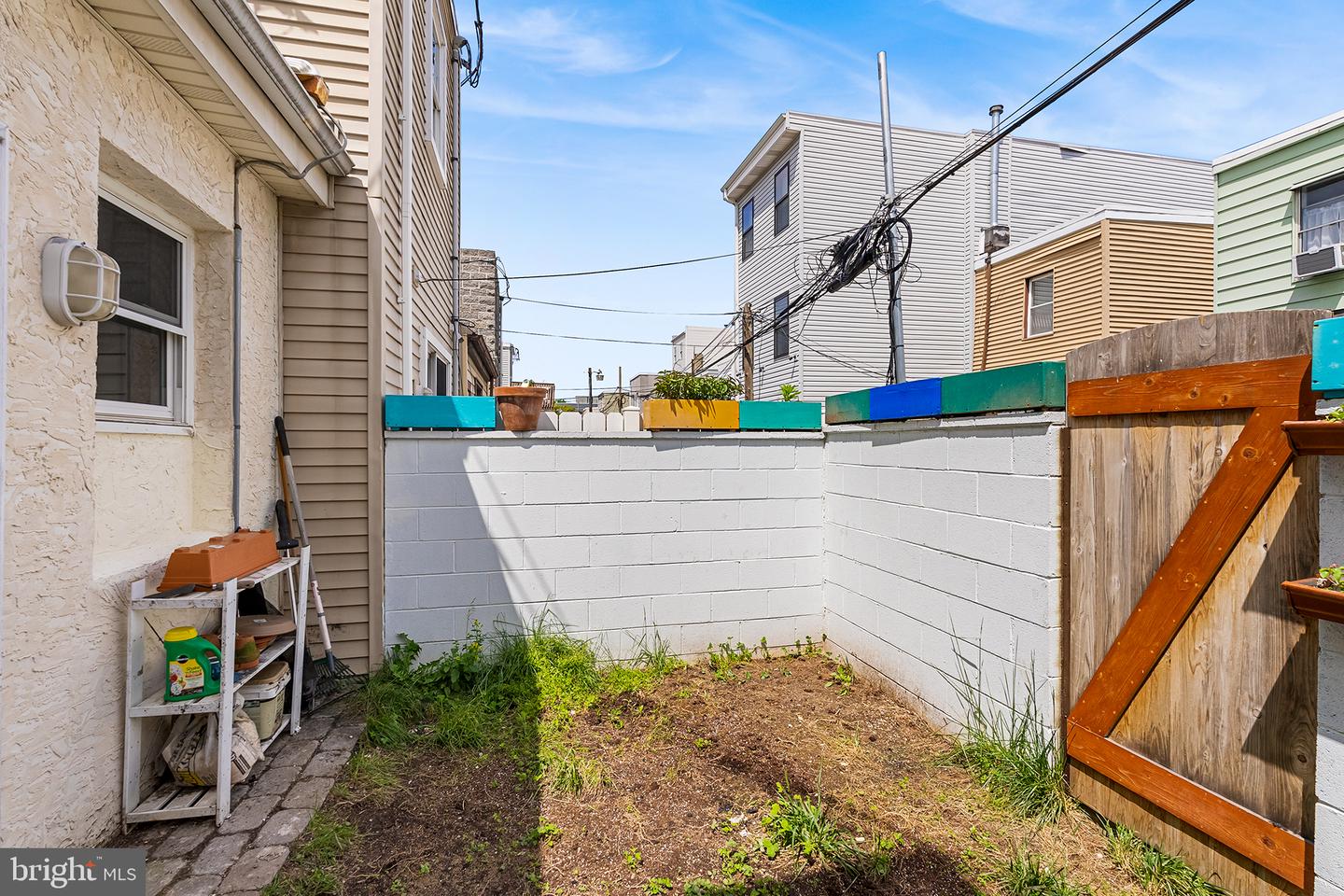 313 Durfor St