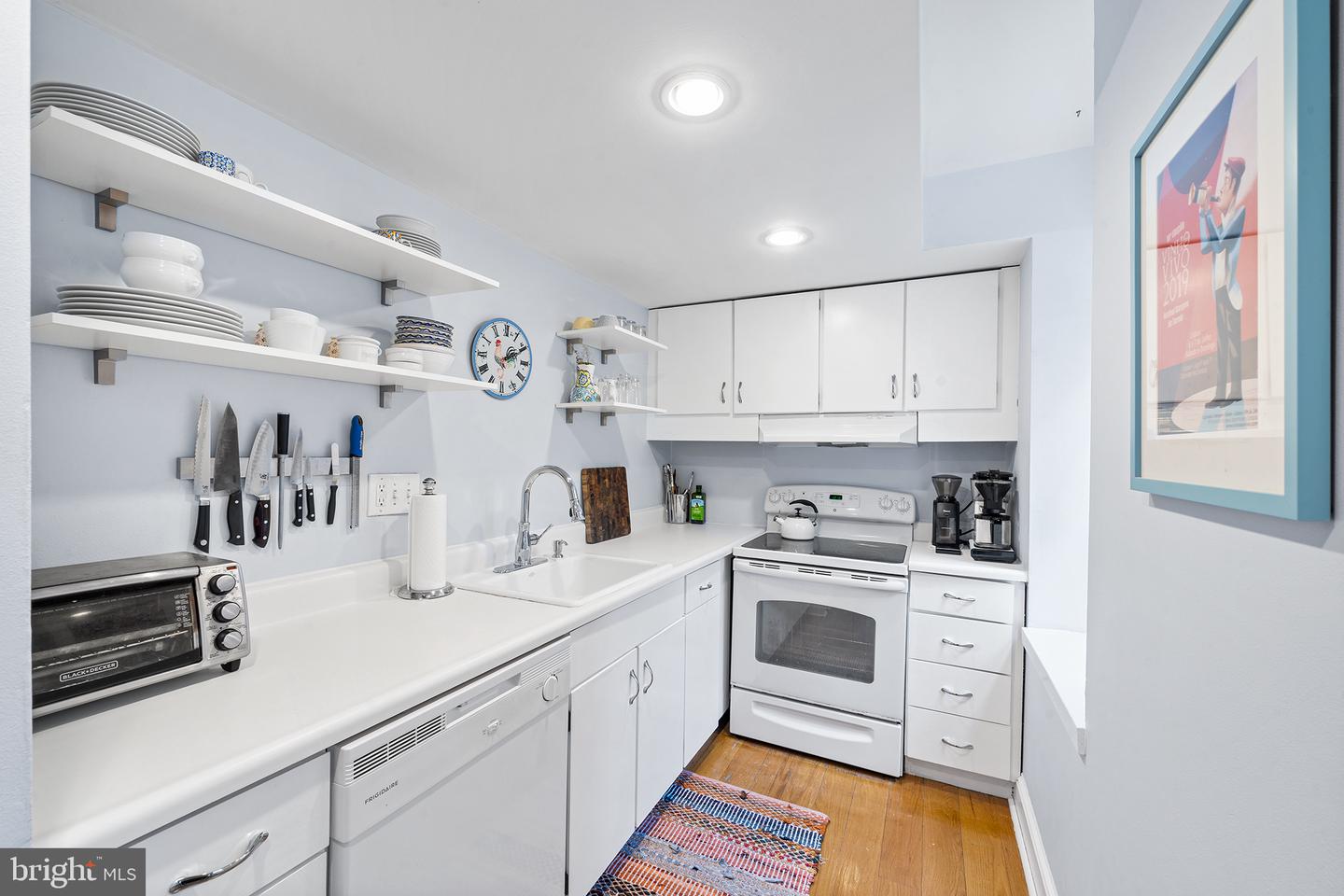 746 E Passyunk Ave #B