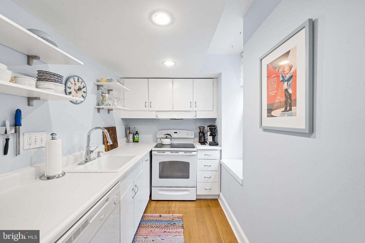 746 E Passyunk Ave #B