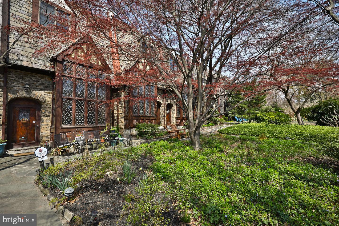 3457 Midvale Ave