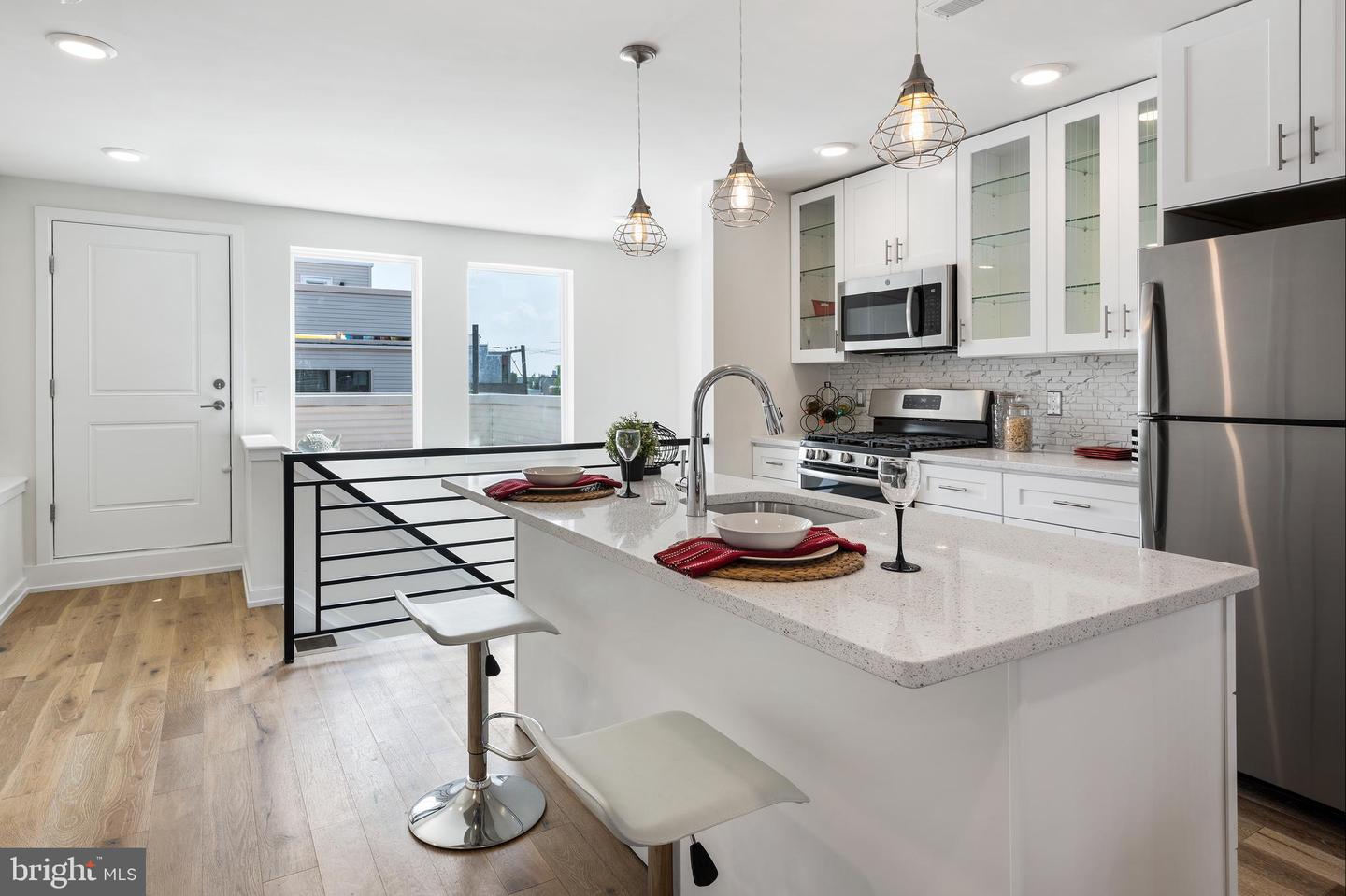 2529-35 Frankford Ave #8