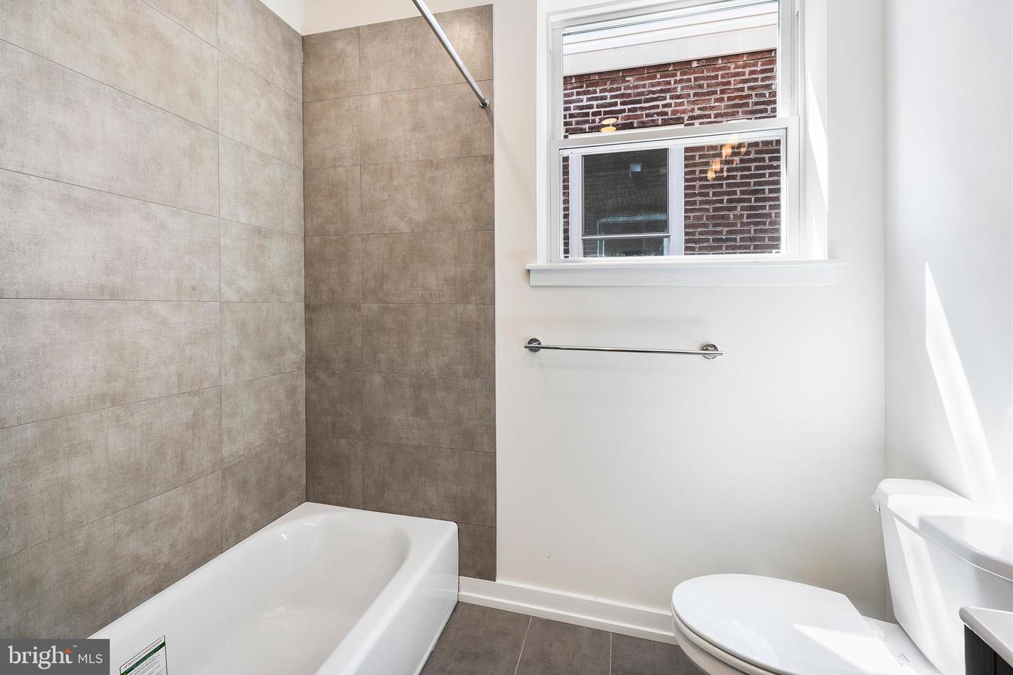 2529-35 Frankford Ave #8