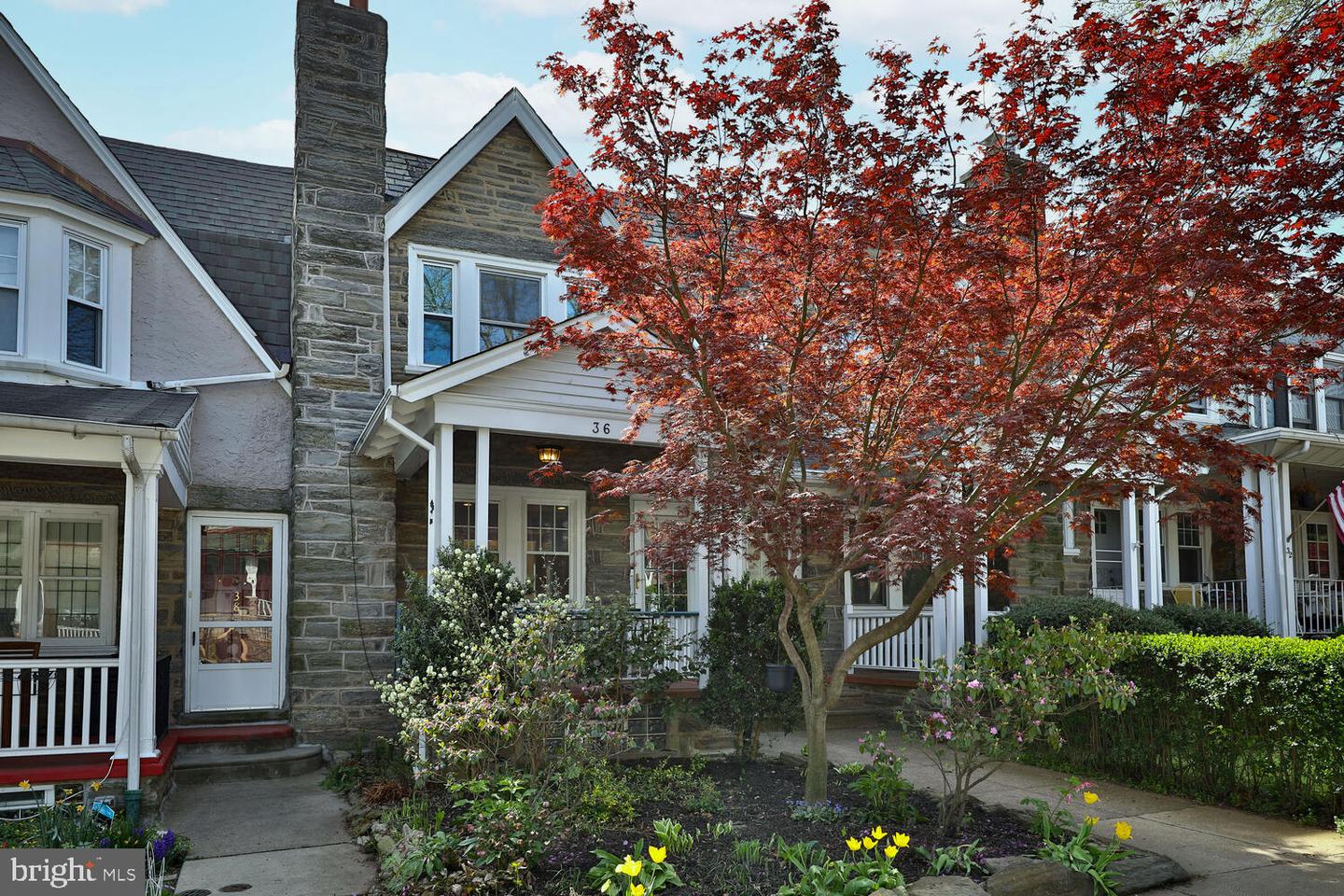 36 E Abington Ave