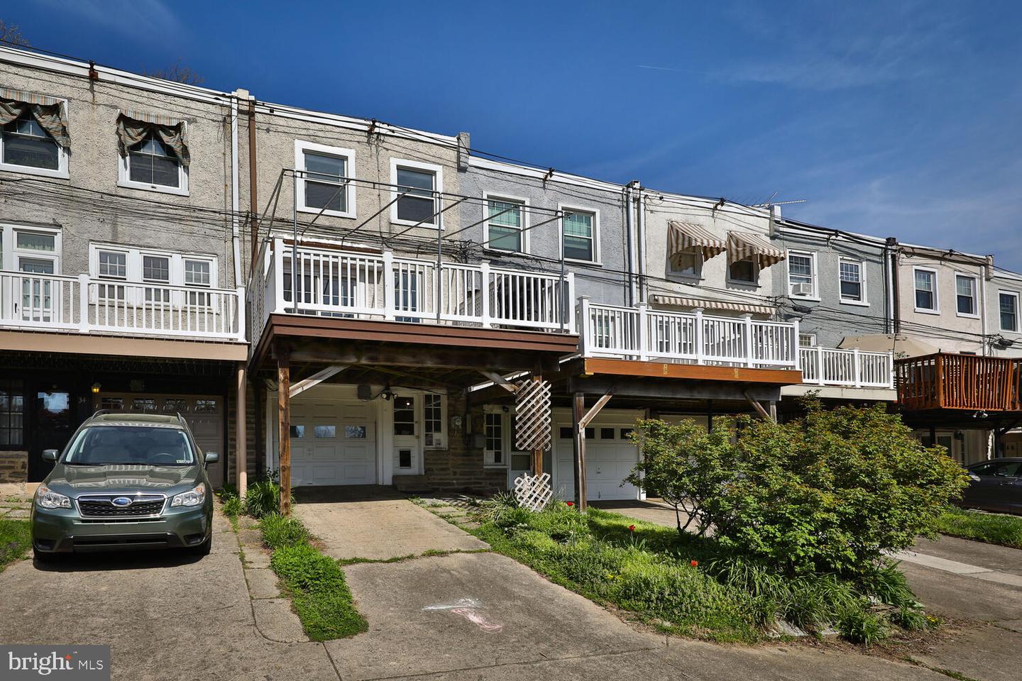 36 E Abington Ave