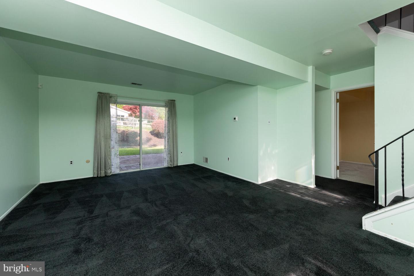 8664 Belfry Dr