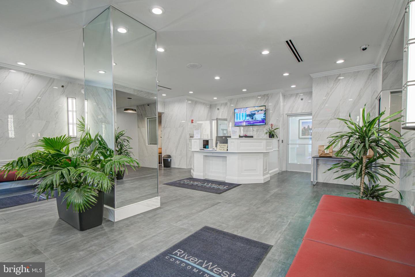 2101 Chestnut St #822