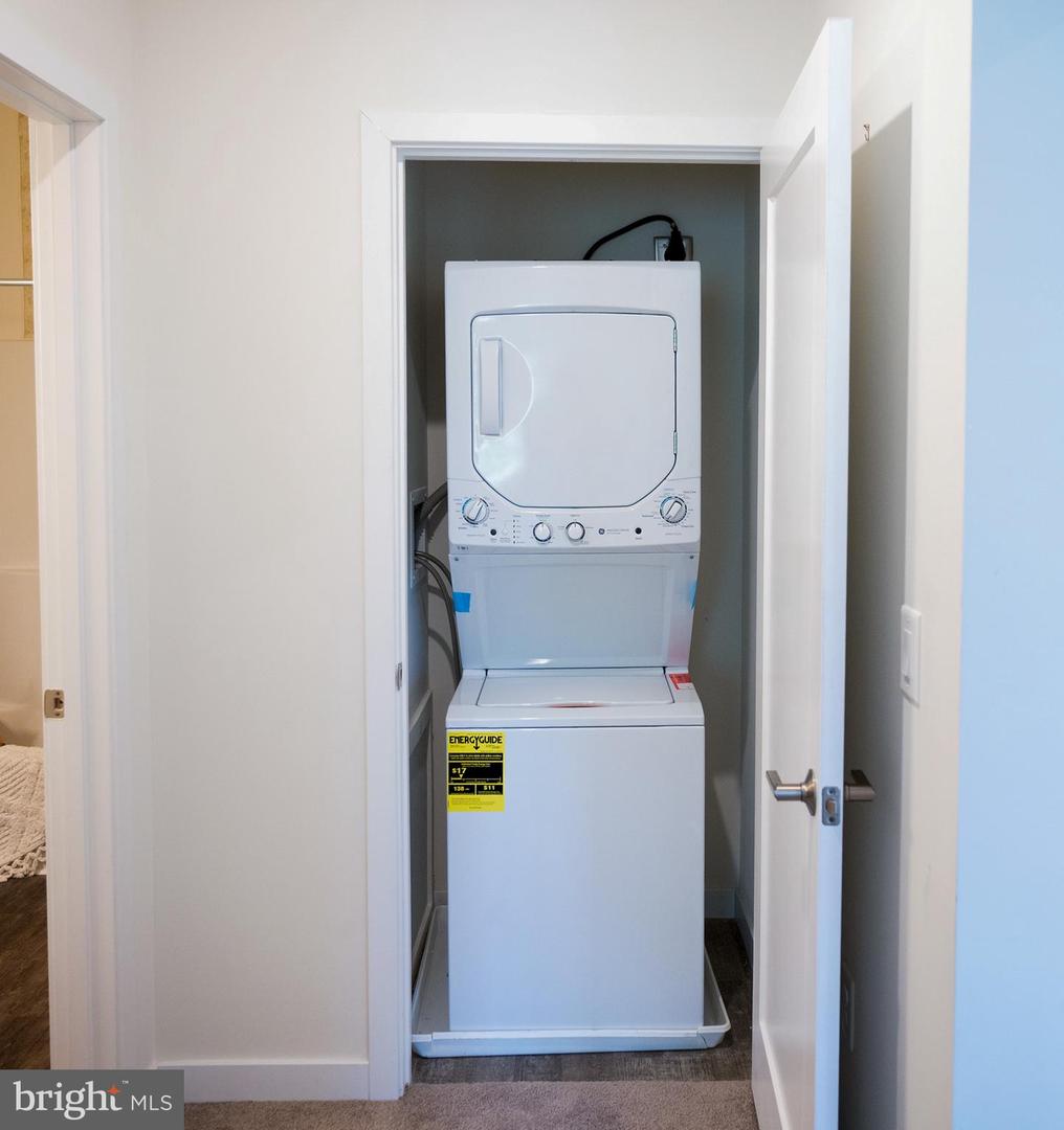 2077 Ridge Ave #1206