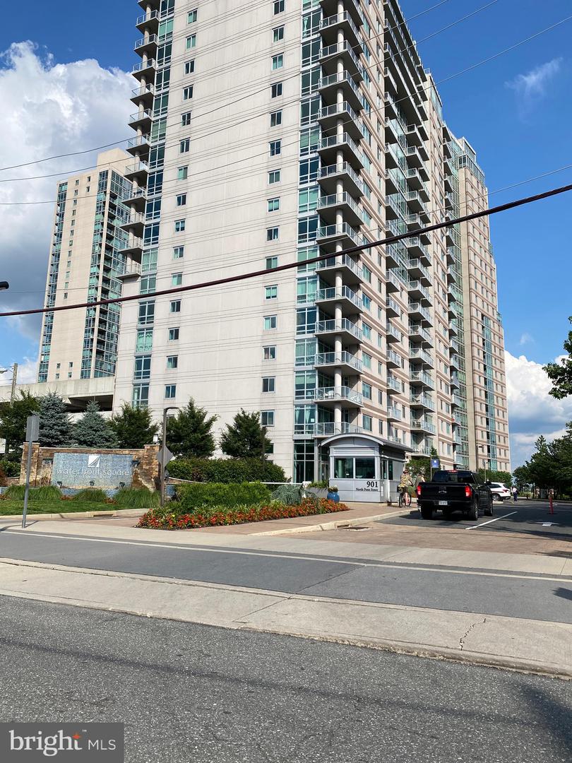 901 N Penn St #P1905