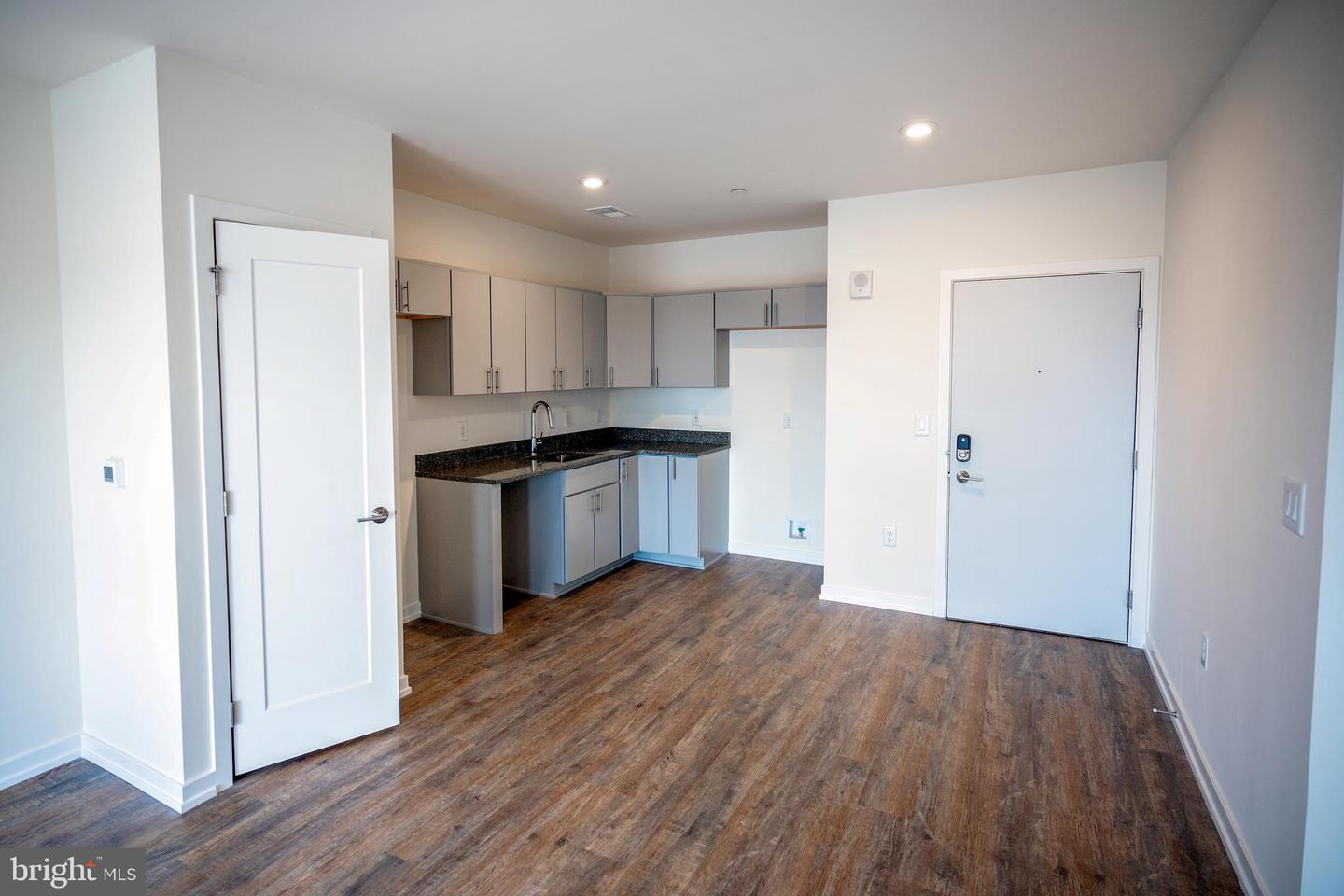 2077 Ridge Ave #1210