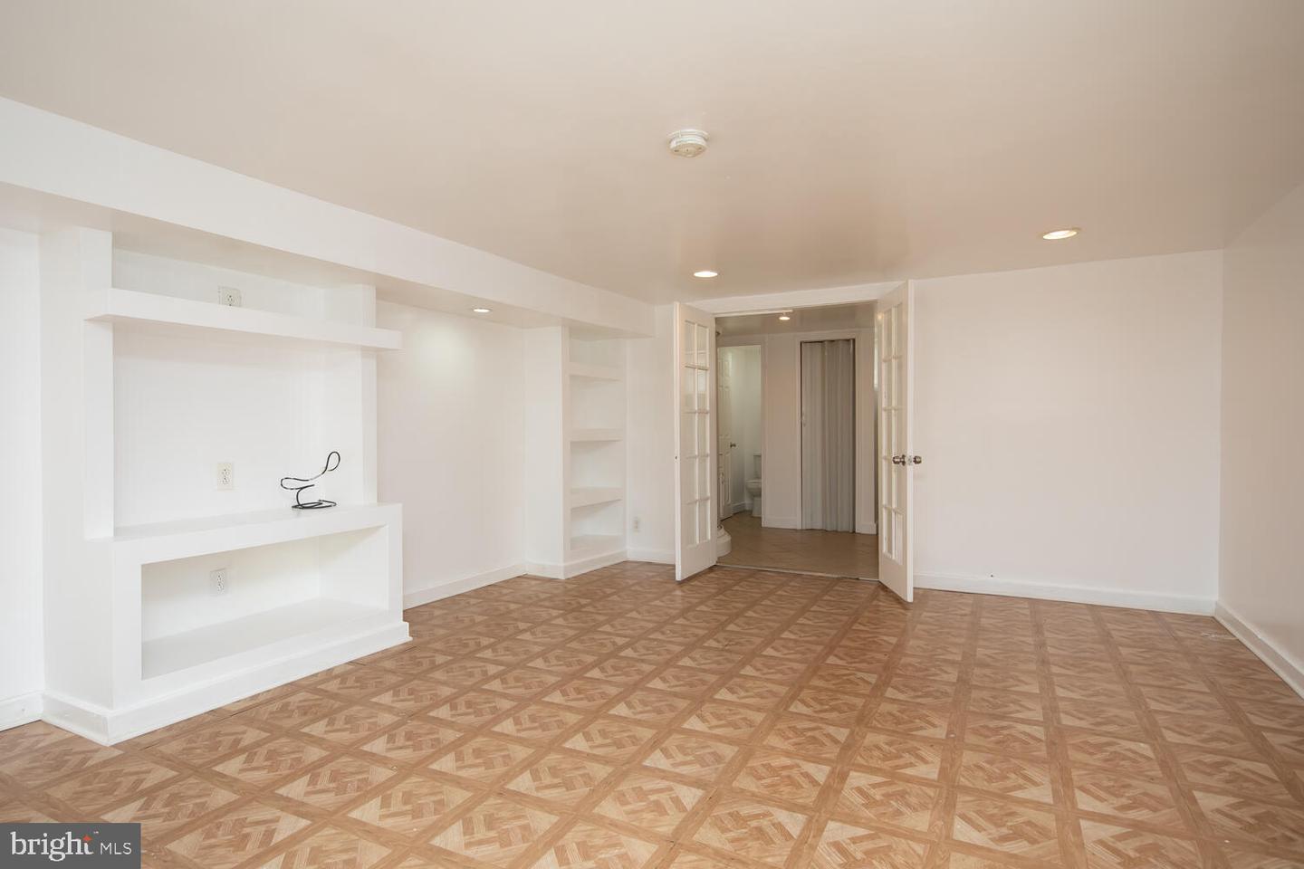2467 77th Ave