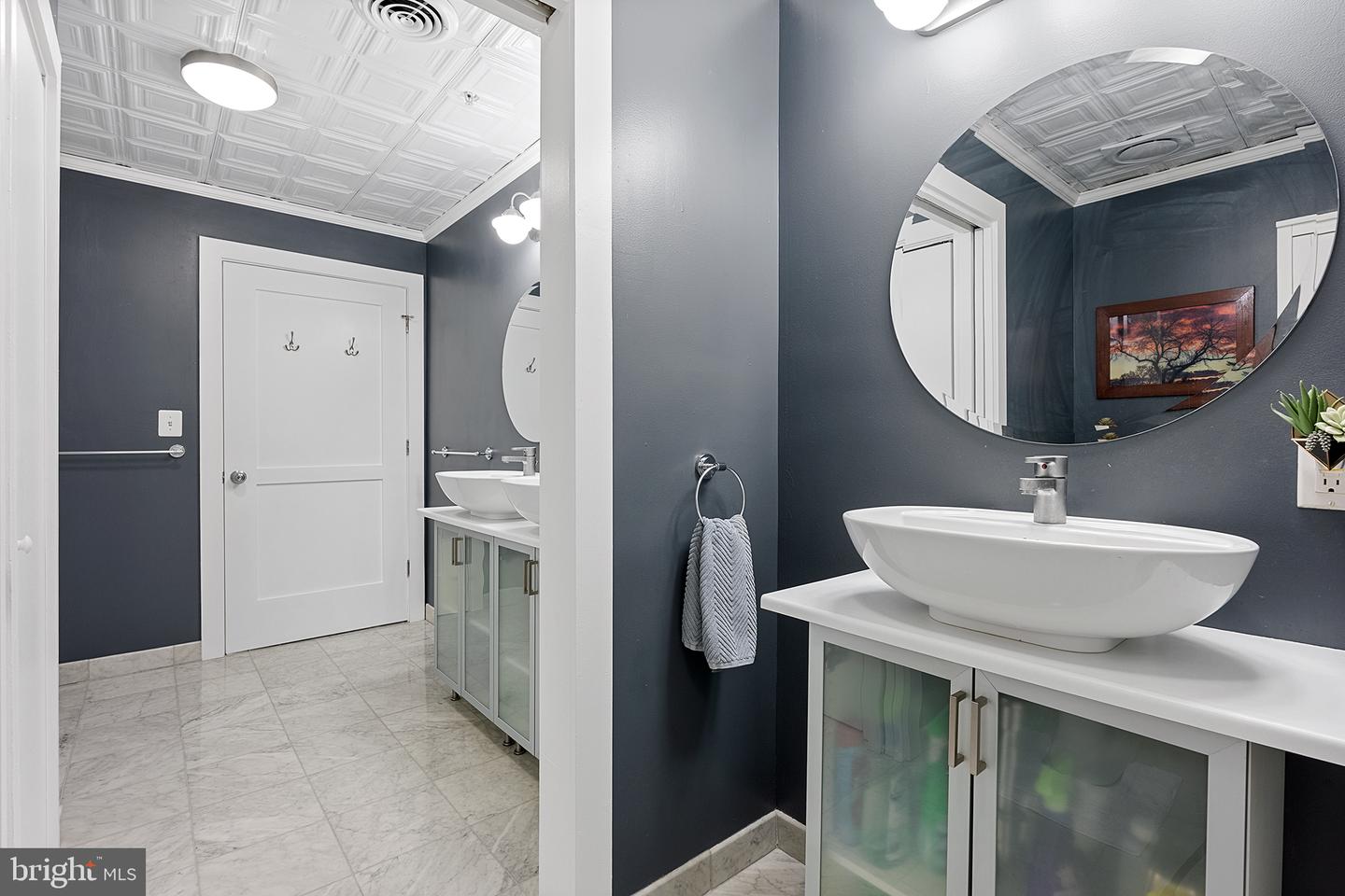 1125 E Columbia Ave #202