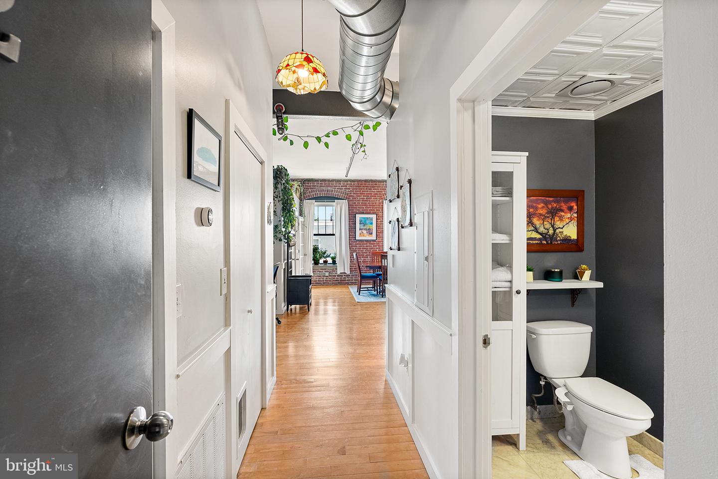 1125 E Columbia Ave #202