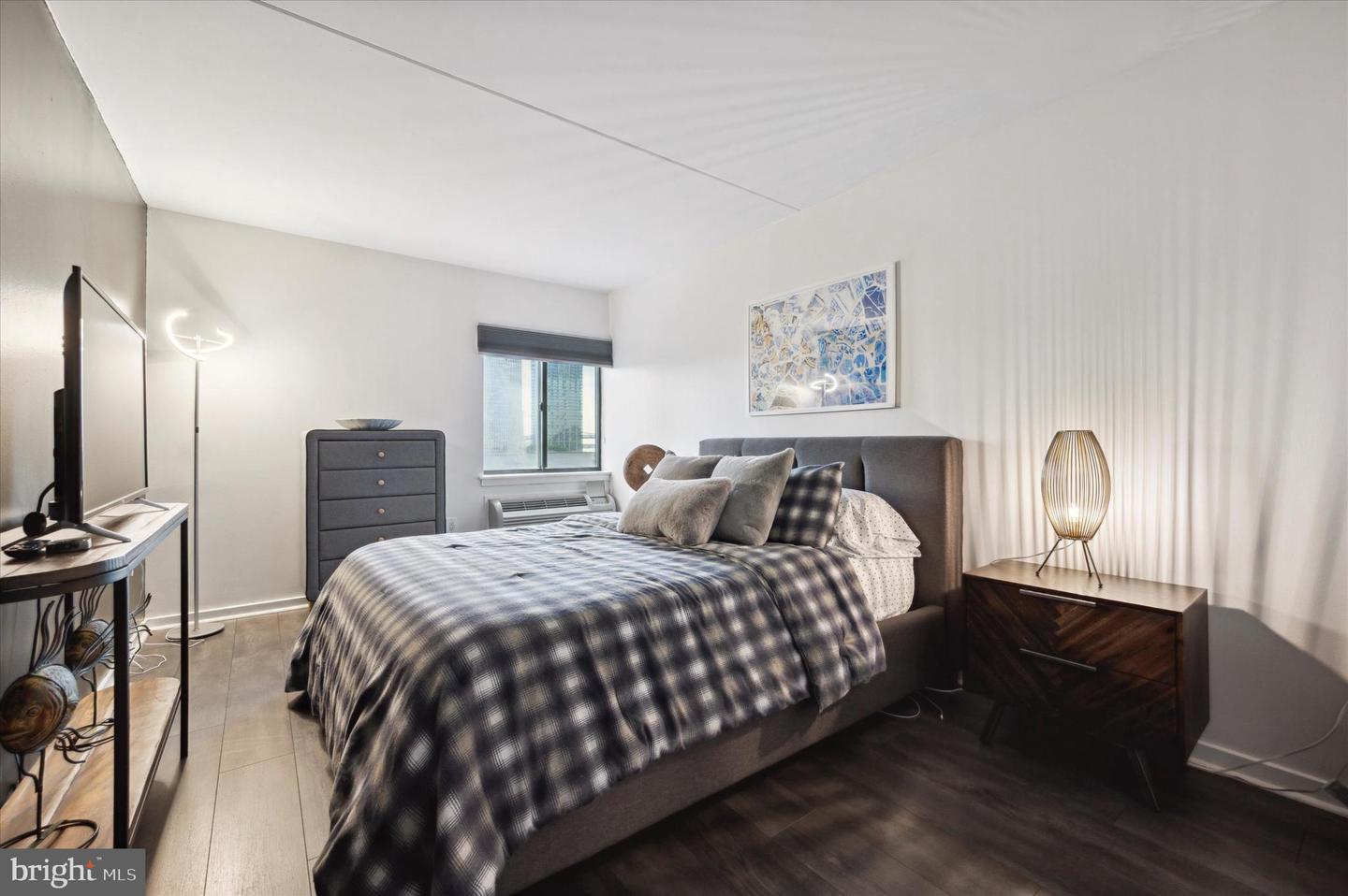 200-10 Lombard St #741