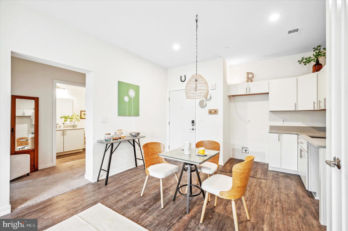 2077 Ridge Ave #1402